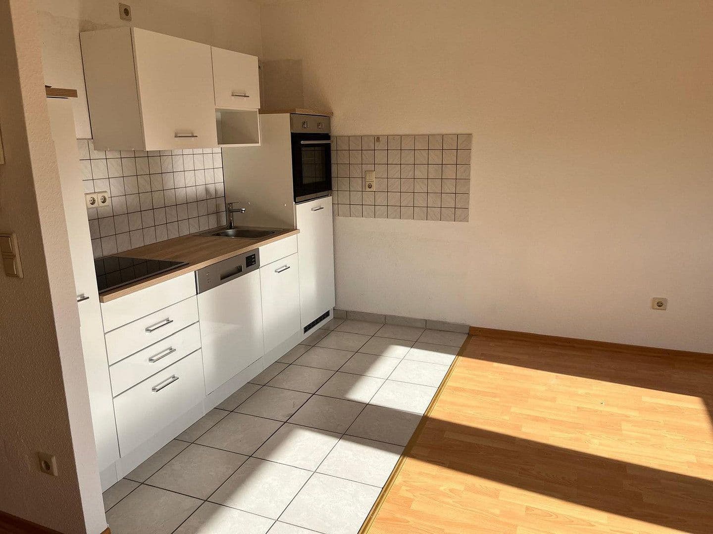Pronájem bytu 2+1 42 m², Hauptstraße 62, Mühlhausen, Bádensko-Württembersko Pronájem bytu 2+1 42 m², Hauptstraße 62, Mühlhausen, Bádensko-Württembersko