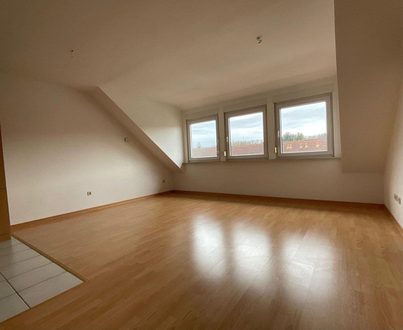 Pronájem bytu 2+1 42 m², Hauptstraße 62, Mühlhausen, Bádensko-Württembersko Pronájem bytu 2+1 42 m², Hauptstraße 62, Mühlhausen, Bádensko-Württembersko