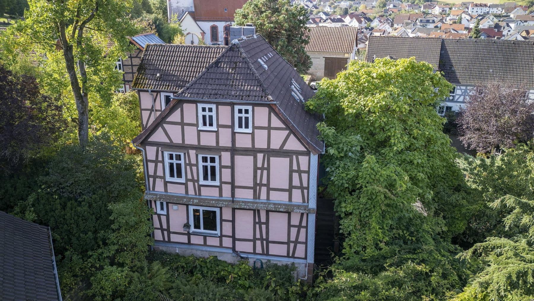 Prodej domu 240 m², pozemek 744 m², Biebergemünd, Hessen Prodej domu 240 m², pozemek 744 m², Biebergemünd, Hessen