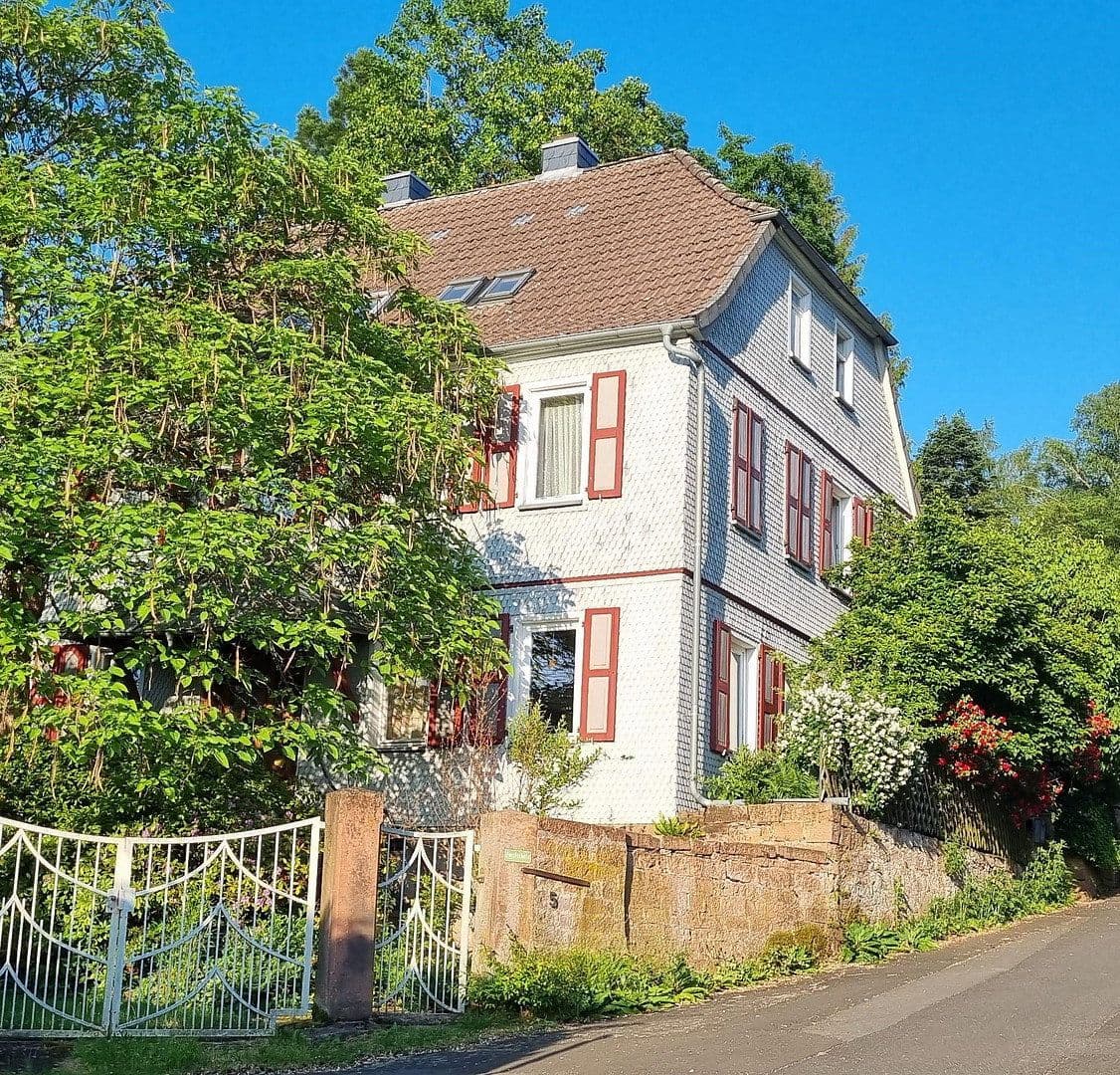 Prodej domu 240 m², pozemek 744 m², Biebergemünd, Hessen Prodej domu 240 m², pozemek 744 m², Biebergemünd, Hessen