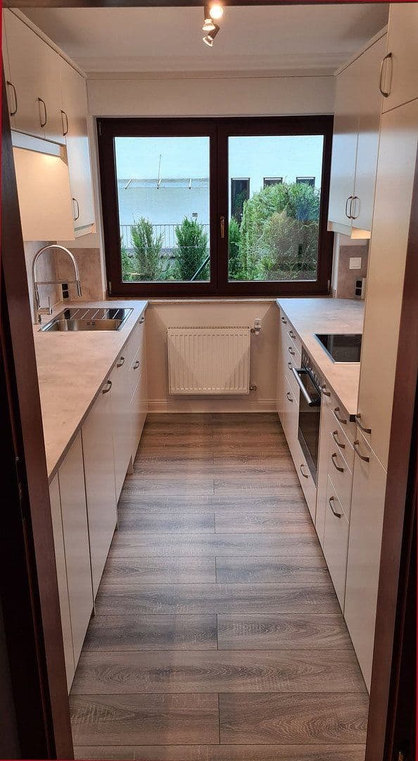 Pronájem bytu 3+1 87 m², Rösrath, Severní Porýní-Vestfálsko Pronájem bytu 3+1 87 m², Rösrath, Severní Porýní-Vestfálsko