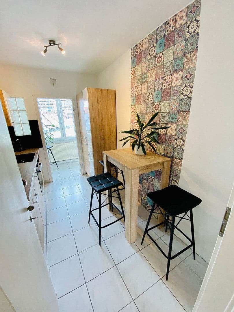 Pronájem bytu 65 m², Metzstraße, Stuttgart, Bádensko-Württembersko Pronájem bytu 65 m², Metzstraße, Stuttgart, Bádensko-Württembersko