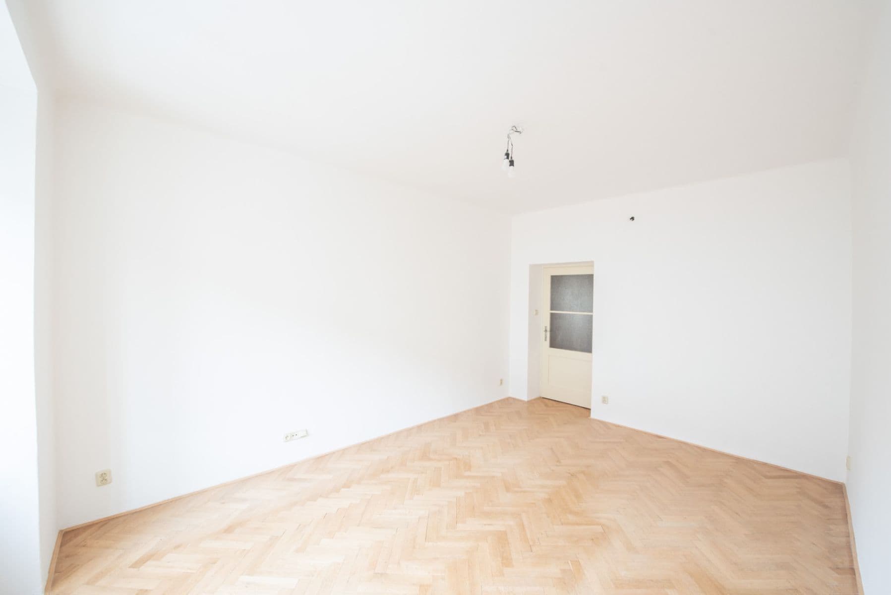Pronájem bytu 2+1 78 m², Jugoslávských partyzánů, Praha, Praha Pronájem bytu 2+1 78 m², Jugoslávských partyzánů, Praha, Praha