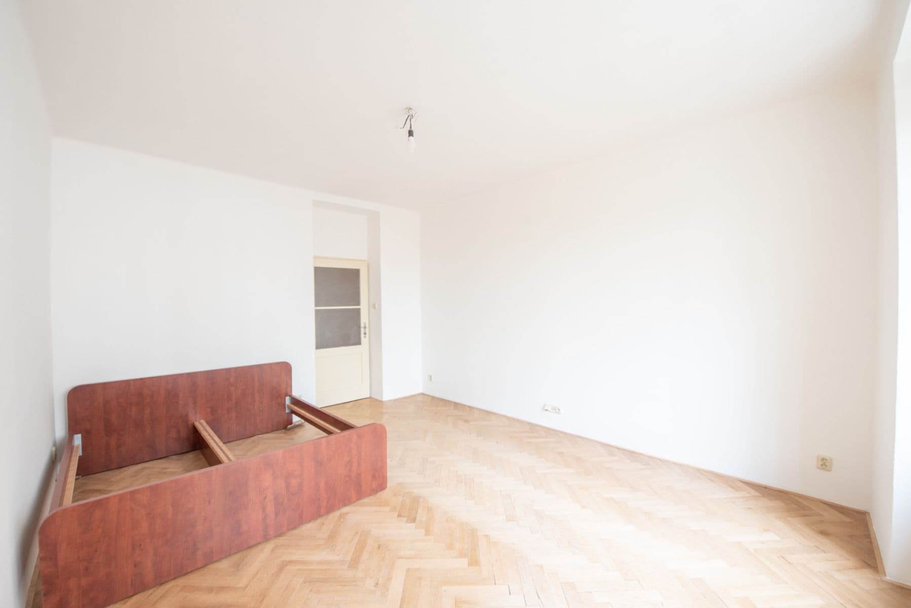 Pronájem bytu 2+1 78 m², Jugoslávských partyzánů, Praha, Praha Pronájem bytu 2+1 78 m², Jugoslávských partyzánů, Praha, Praha