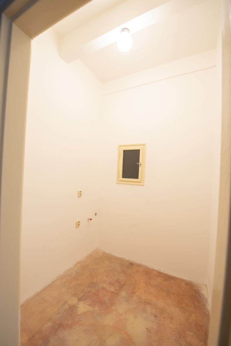 Pronájem bytu 2+1 78 m², Jugoslávských partyzánů, Praha, Praha Pronájem bytu 2+1 78 m², Jugoslávských partyzánů, Praha, Praha