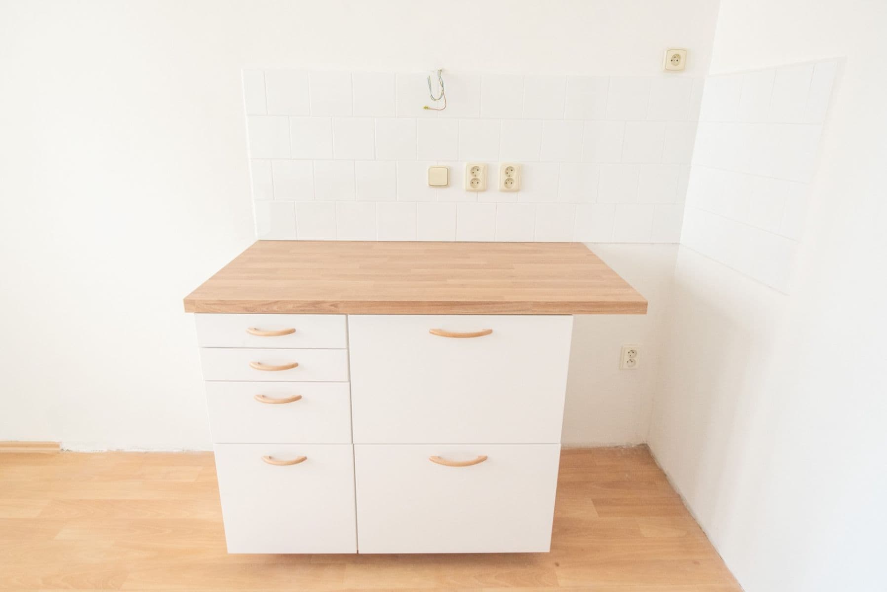 Pronájem bytu 2+1 78 m², Jugoslávských partyzánů, Praha, Praha Pronájem bytu 2+1 78 m², Jugoslávských partyzánů, Praha, Praha