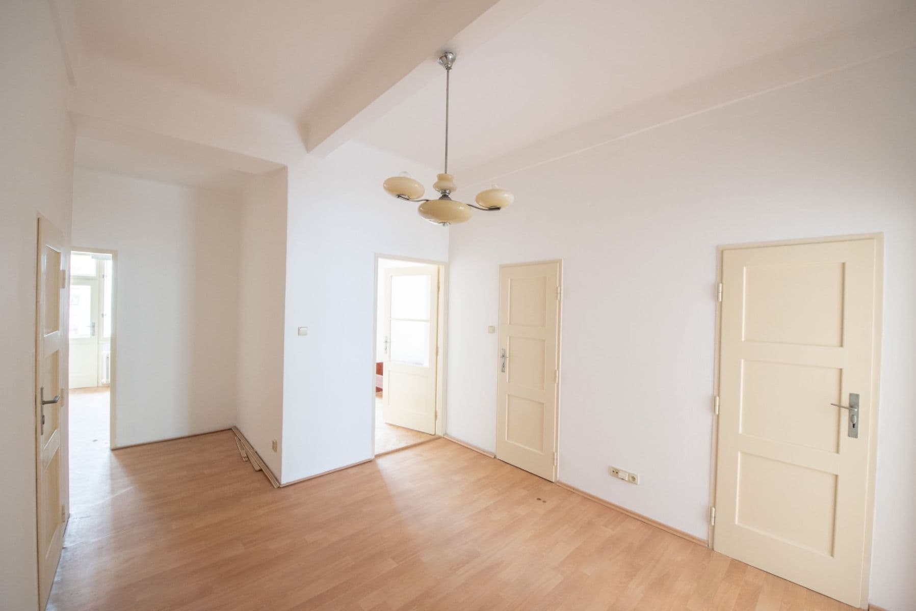 Pronájem bytu 2+1 78 m², Jugoslávských partyzánů, Praha, Praha Pronájem bytu 2+1 78 m², Jugoslávských partyzánů, Praha, Praha