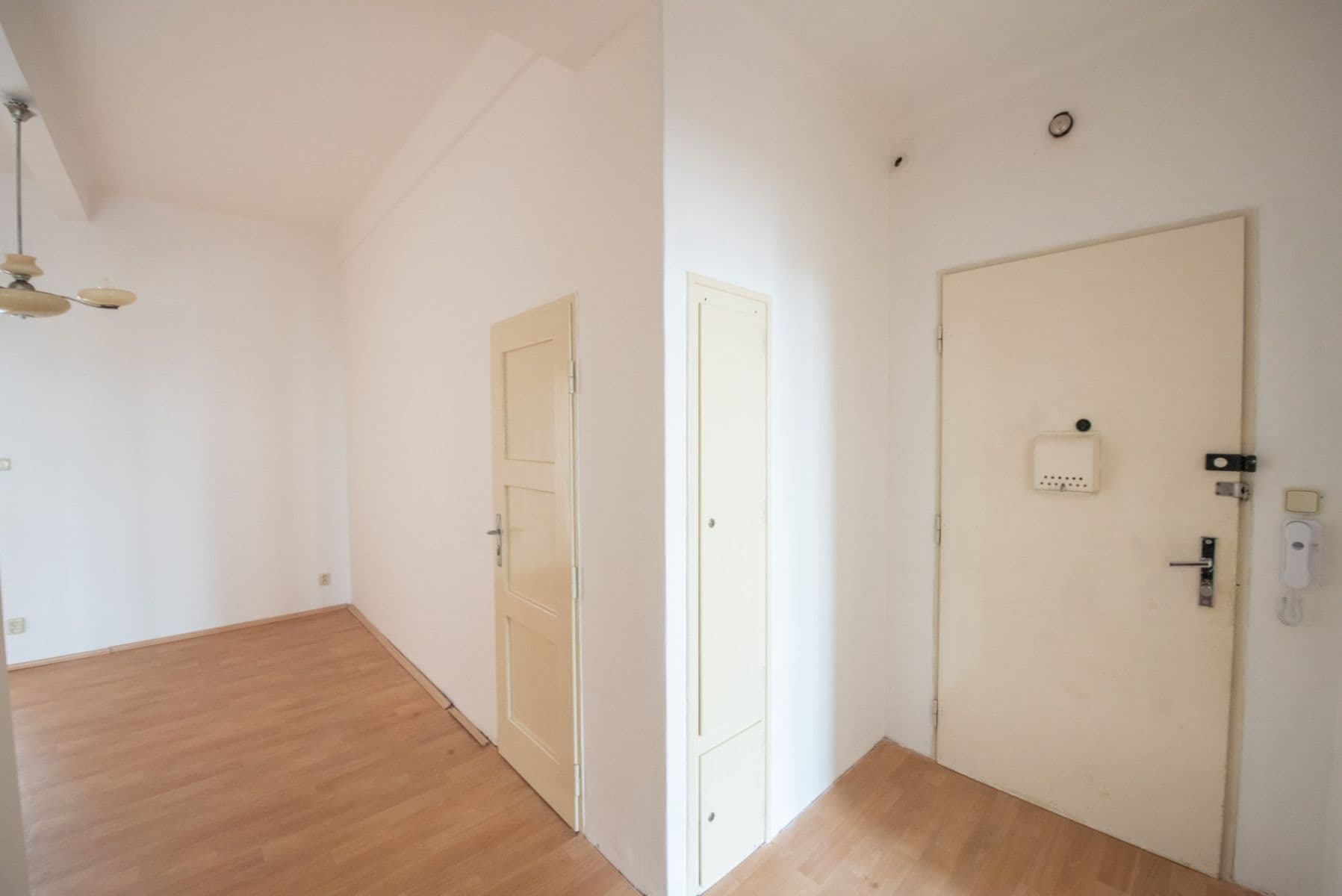 Pronájem bytu 2+1 78 m², Jugoslávských partyzánů, Praha, Praha Pronájem bytu 2+1 78 m², Jugoslávských partyzánů, Praha, Praha