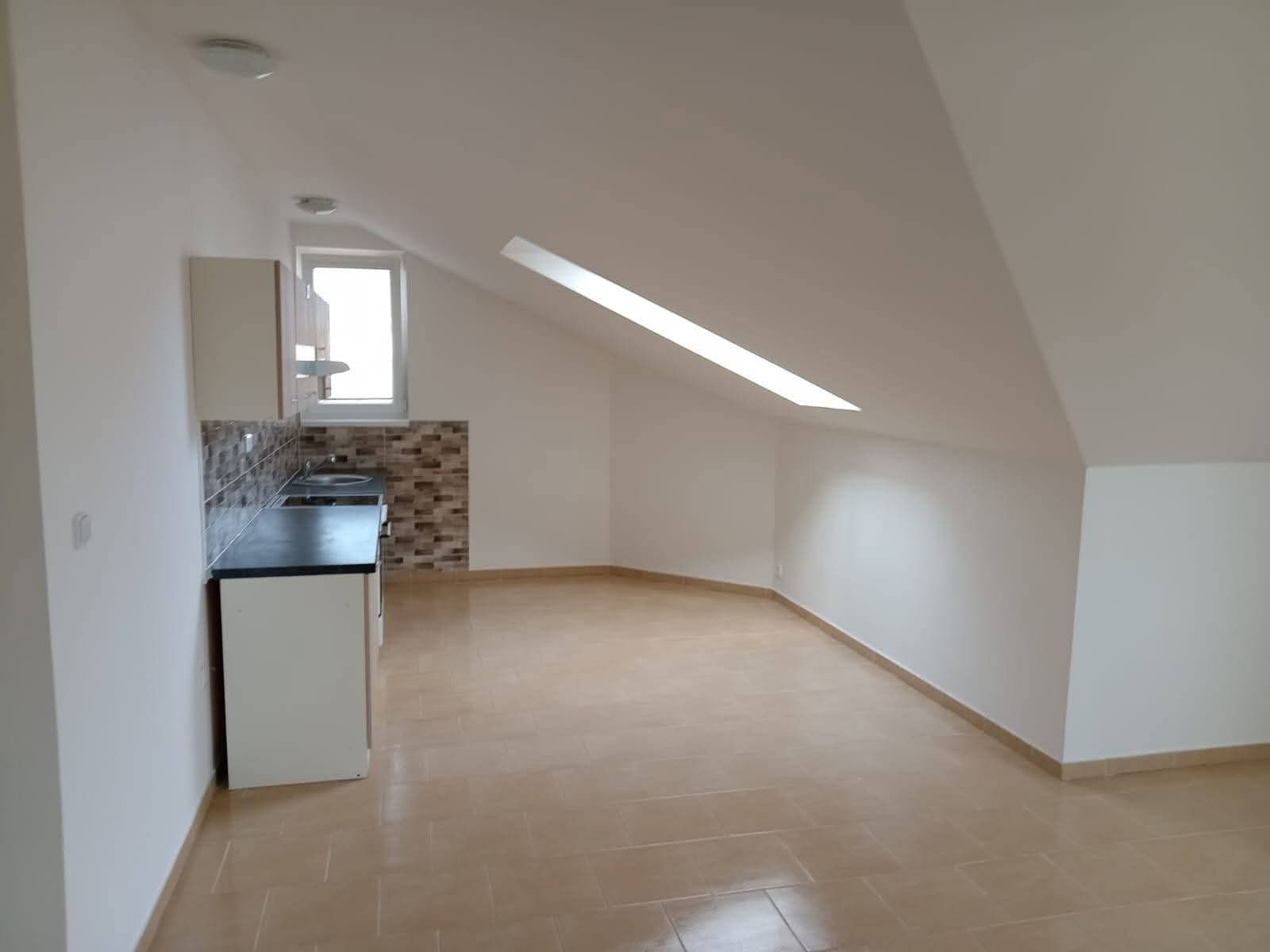 Pronájem bytu 1+kk 47 m², U Parčíku, Kunice, Středočeský kraj Pronájem bytu 1+kk 47 m², U Parčíku, Kunice, Středočeský kraj