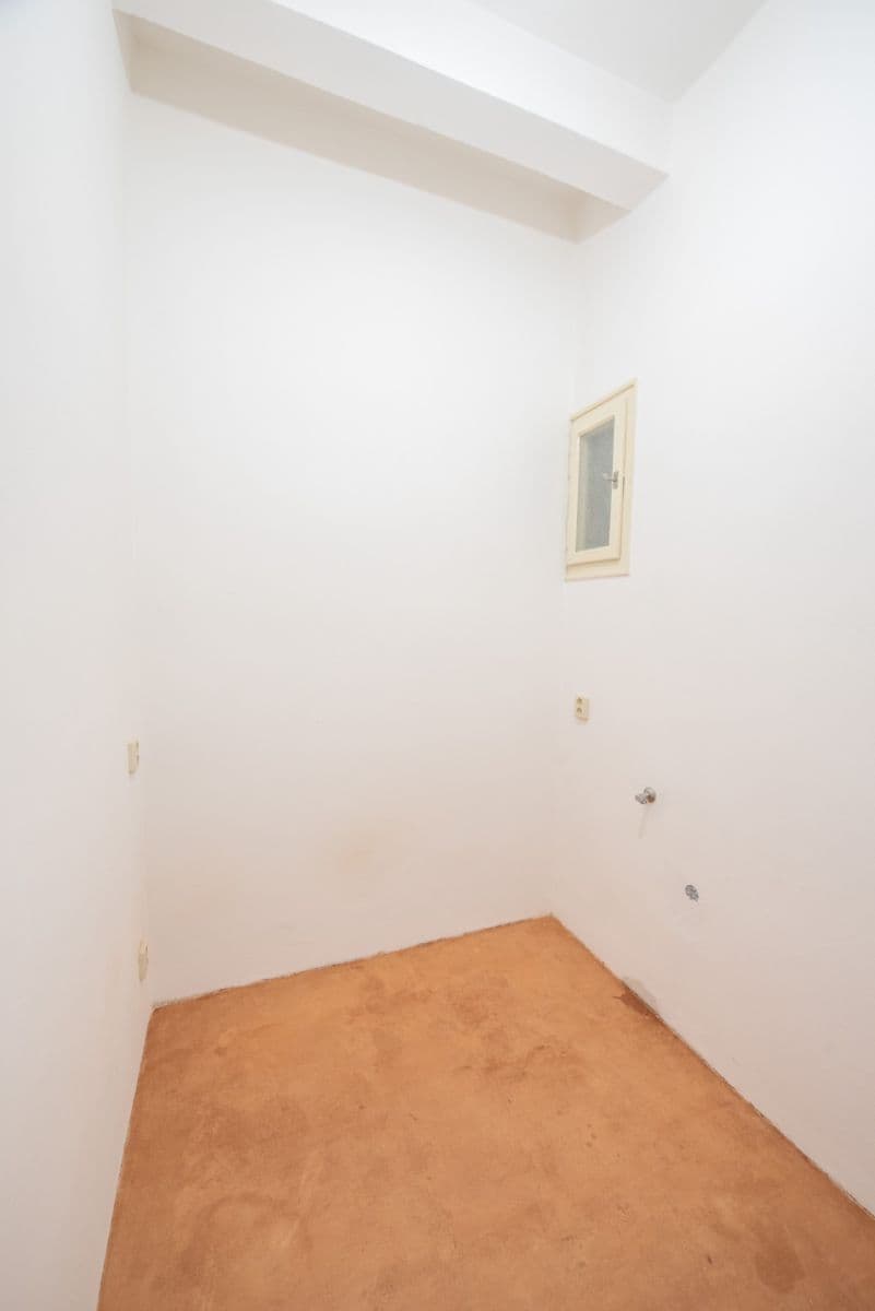 Pronájem bytu 2+1 77 m², Jugoslávských partyzánů, Praha, Praha Pronájem bytu 2+1 77 m², Jugoslávských partyzánů, Praha, Praha