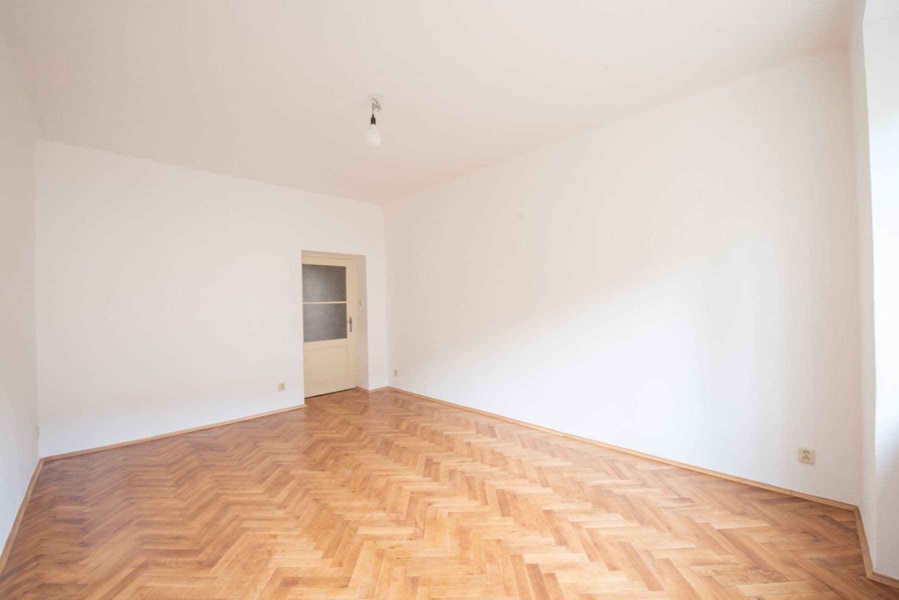 Pronájem bytu 2+1 77 m², Jugoslávských partyzánů, Praha, Praha Pronájem bytu 2+1 77 m², Jugoslávských partyzánů, Praha, Praha