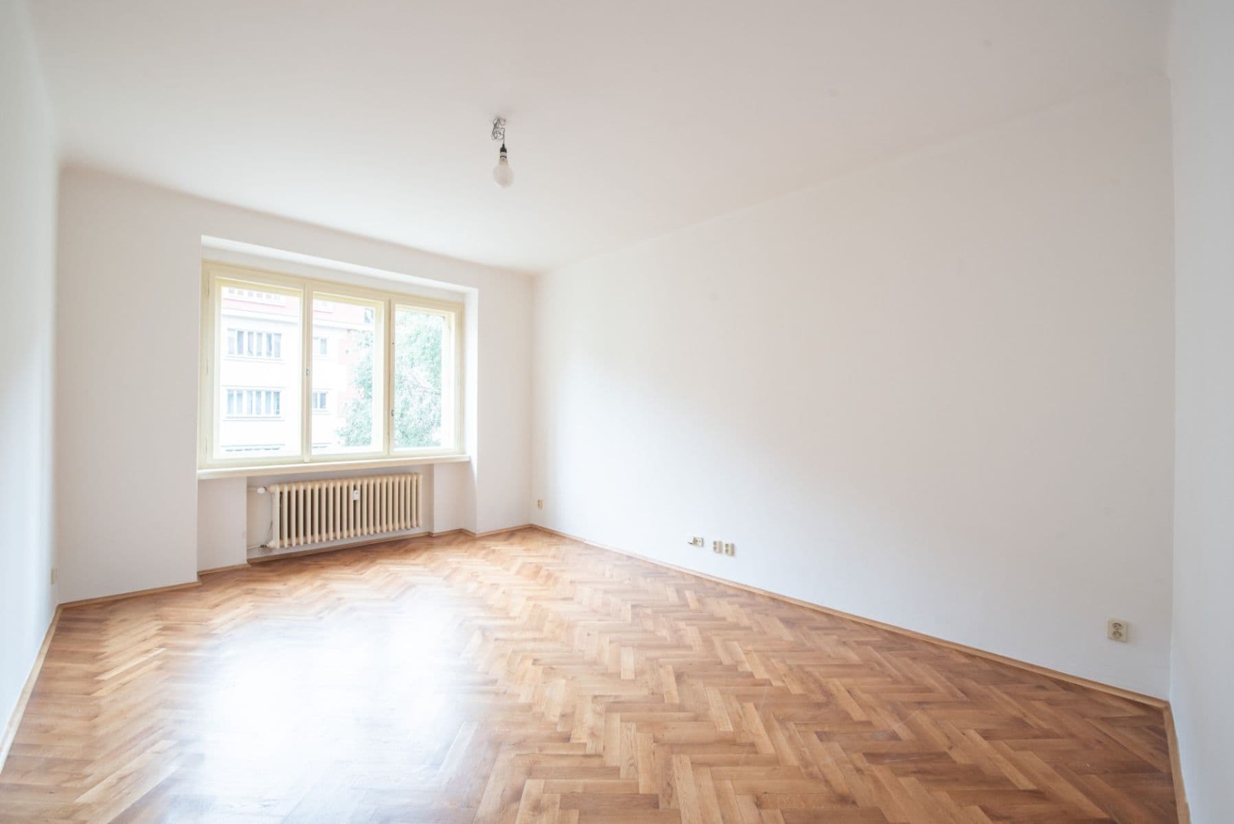 Pronájem bytu 2+1 77 m², Jugoslávských partyzánů, Praha, Praha Pronájem bytu 2+1 77 m², Jugoslávských partyzánů, Praha, Praha