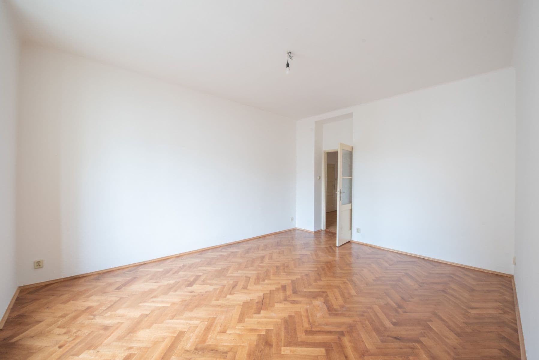 Pronájem bytu 2+1 77 m², Jugoslávských partyzánů, Praha, Praha Pronájem bytu 2+1 77 m², Jugoslávských partyzánů, Praha, Praha