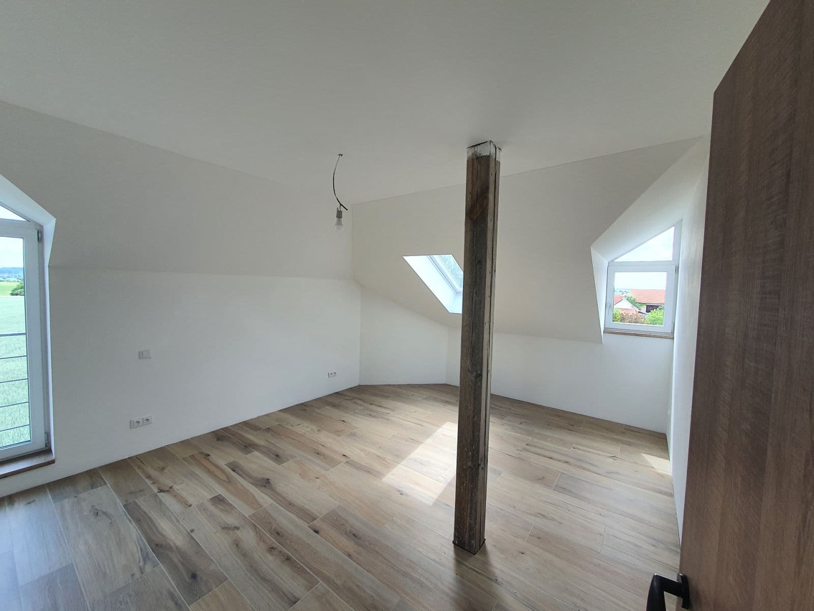 Prodej domu 360 m², pozemek 518 m², Bříství, Středočeský kraj Prodej domu 360 m², pozemek 518 m², Bříství, Středočeský kraj