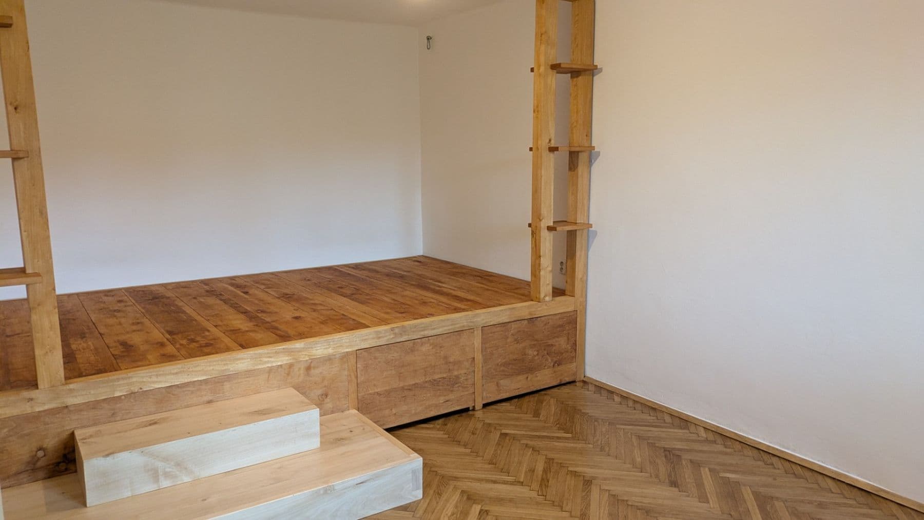 Pronájem bytu 2+kk 64 m², Biskupcova, Praha, Praha Pronájem bytu 2+kk 64 m², Biskupcova, Praha, Praha