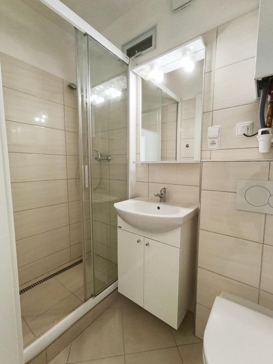 Pronájem bytu 2+kk 38 m², Žerotínova, Praha, Praha Pronájem bytu 2+kk 38 m², Žerotínova, Praha, Praha