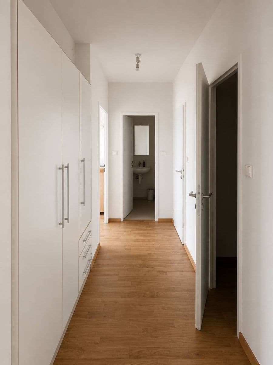 Pronájem bytu 3+1 76 m², Pod Strání, Praha, Praha Pronájem bytu 3+1 76 m², Pod Strání, Praha, Praha