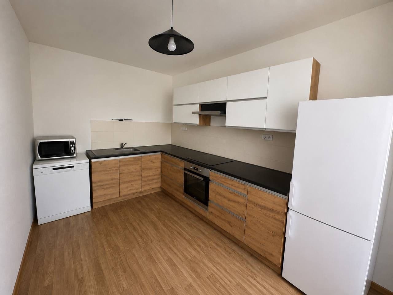 Pronájem bytu 3+1 76 m², Pod Strání, Praha, Praha Pronájem bytu 3+1 76 m², Pod Strání, Praha, Praha