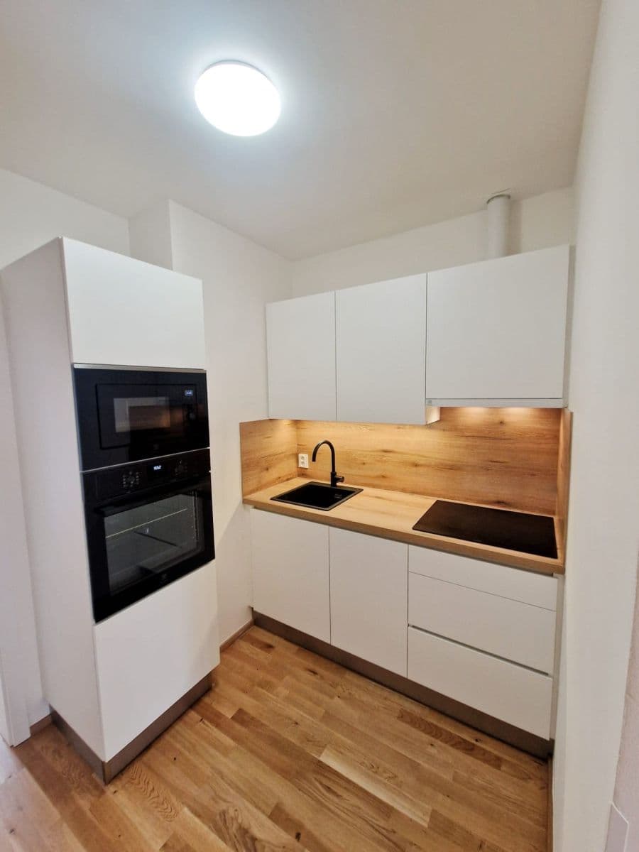 Pronájem bytu 2+1 47 m², Milíčova, Praha, Praha Pronájem bytu 2+1 47 m², Milíčova, Praha, Praha