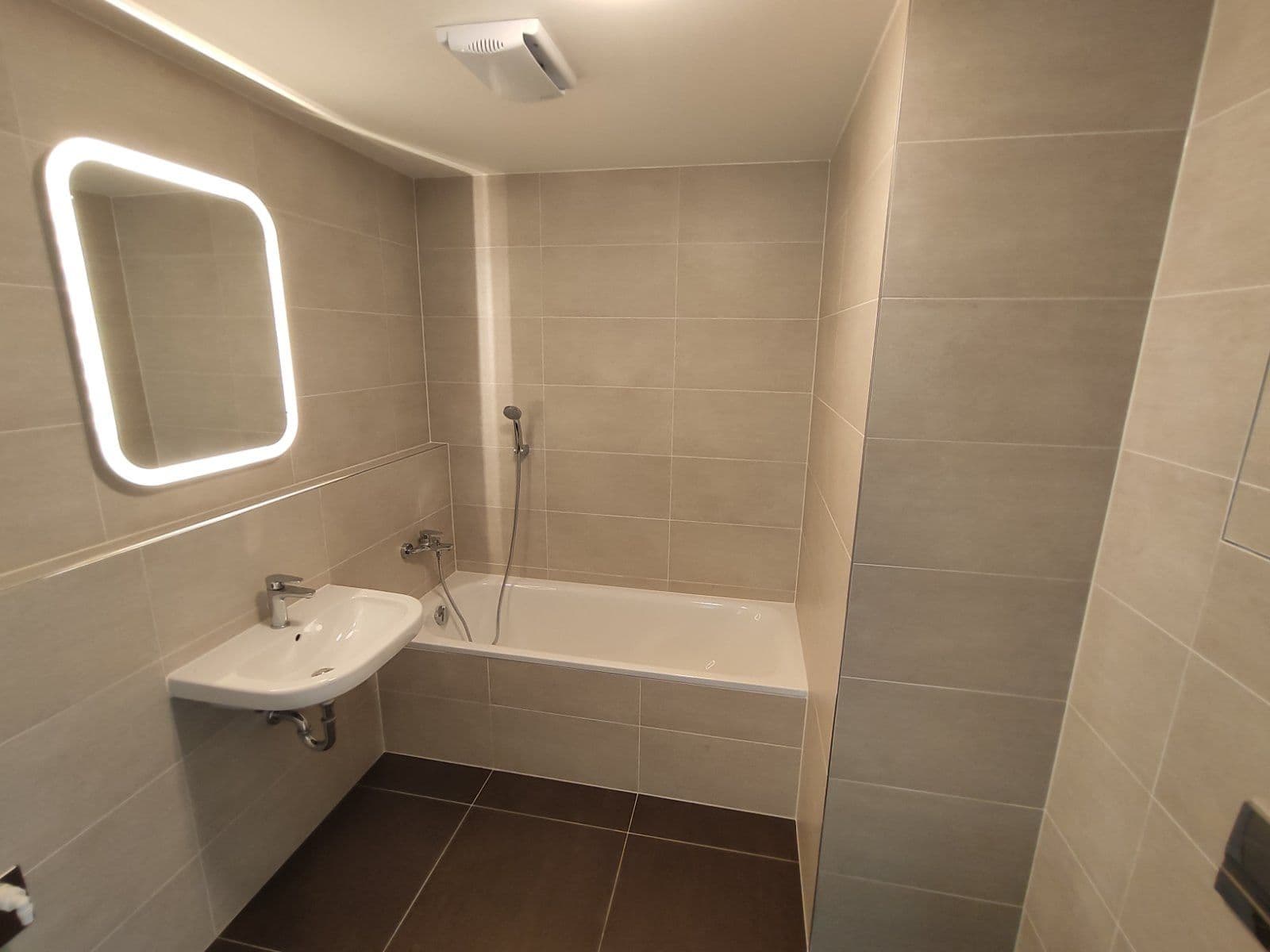 Pronájem bytu 1+kk 38 m², Olgy Havlové, Praha, Praha Pronájem bytu 1+kk 38 m², Olgy Havlové, Praha, Praha