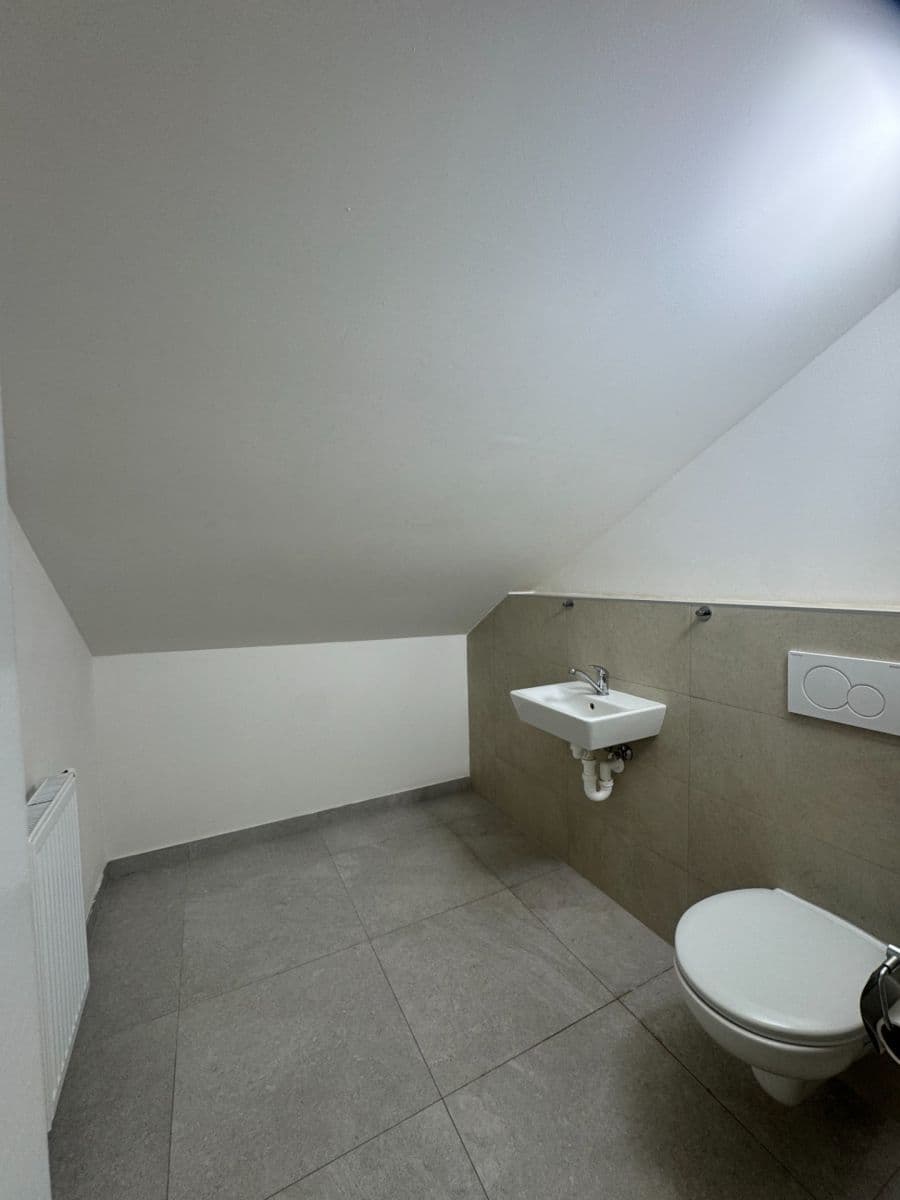 Pronájem bytu 1+kk 44 m², Rubešova, Praha, Praha Pronájem bytu 1+kk 44 m², Rubešova, Praha, Praha