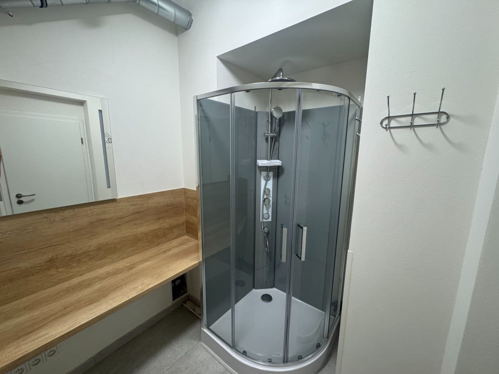 Pronájem bytu 1+kk 44 m², Rubešova, Praha, Praha Pronájem bytu 1+kk 44 m², Rubešova, Praha, Praha