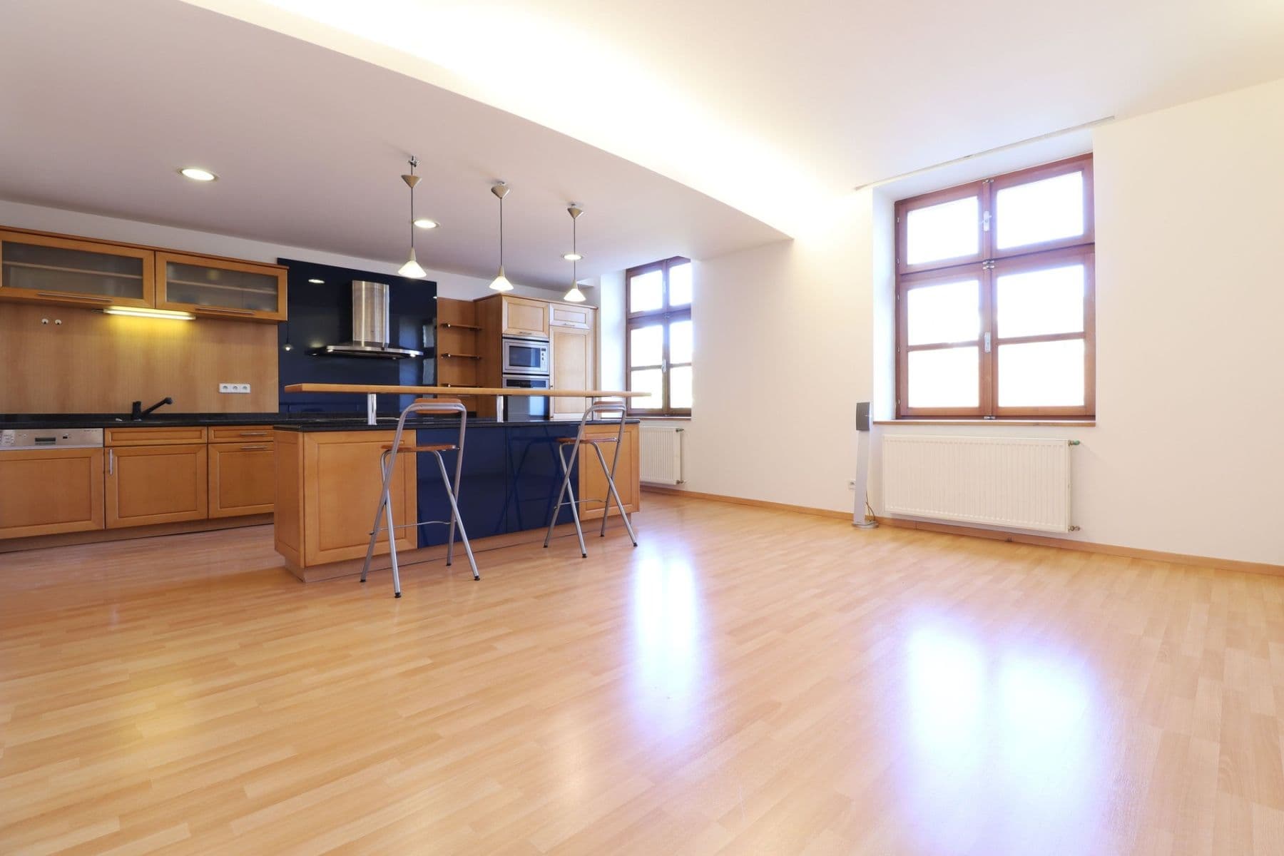 Pronájem bytu 2+kk 78 m², Dělnická, Praha, Praha Pronájem bytu 2+kk 78 m², Dělnická, Praha, Praha