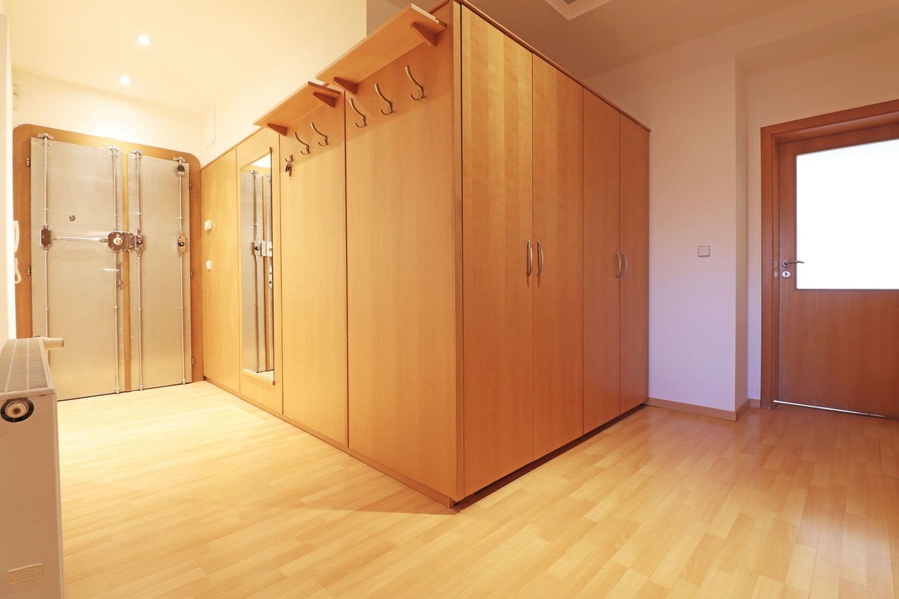 Pronájem bytu 2+kk 78 m², Dělnická, Praha, Praha Pronájem bytu 2+kk 78 m², Dělnická, Praha, Praha