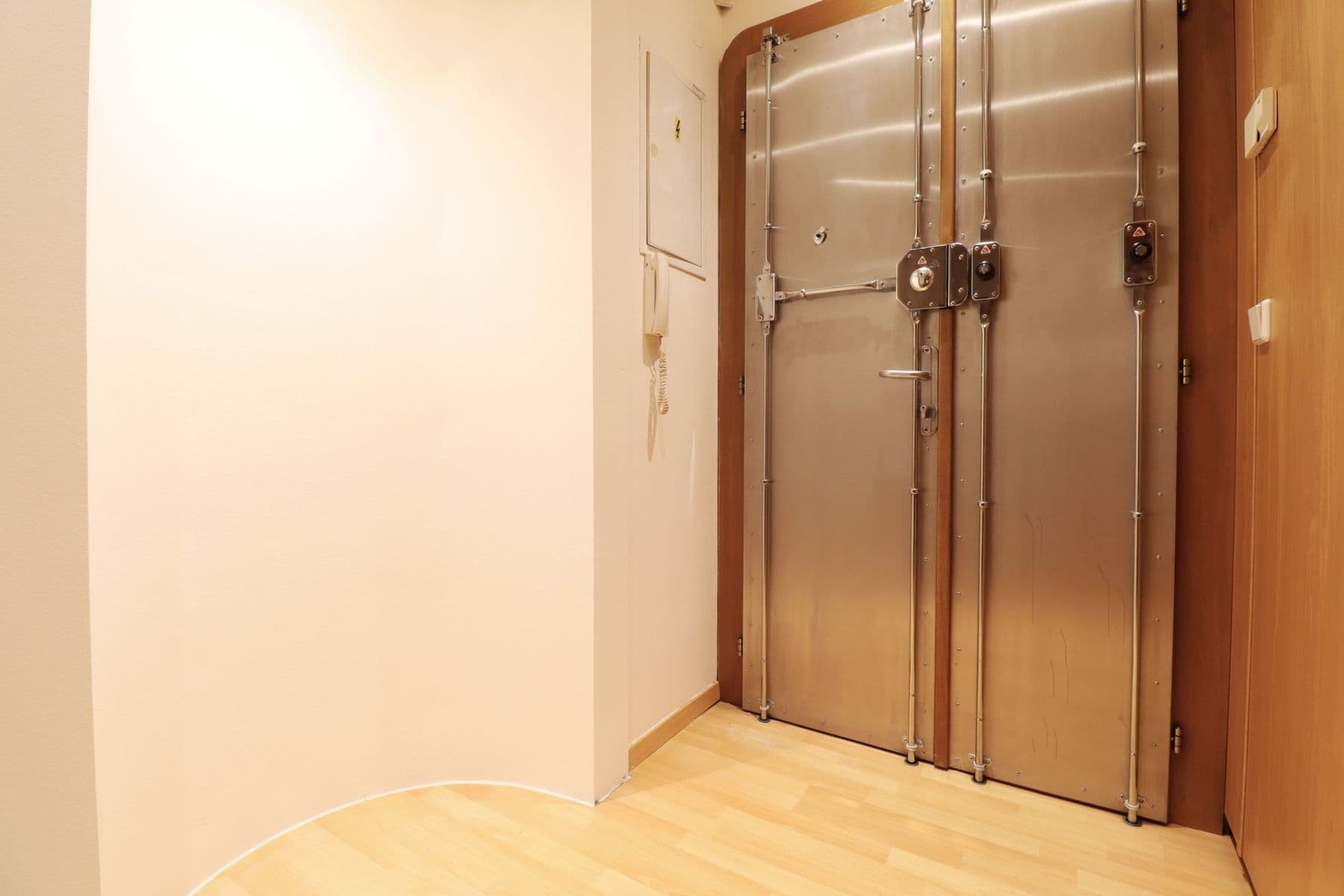 Pronájem bytu 2+kk 78 m², Dělnická, Praha, Praha Pronájem bytu 2+kk 78 m², Dělnická, Praha, Praha