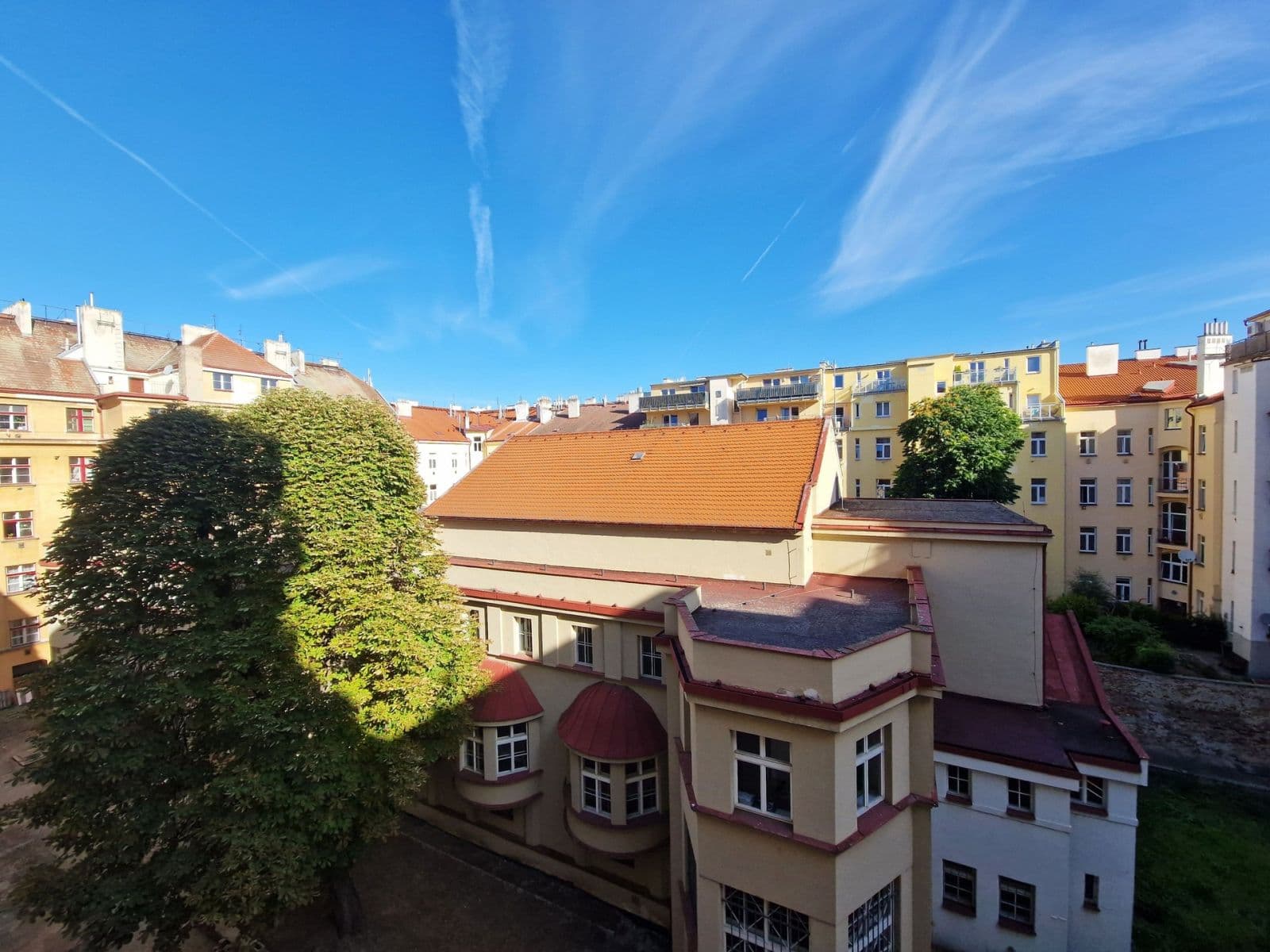 Pronájem bytu 2+kk 78 m², Dělnická, Praha, Praha Pronájem bytu 2+kk 78 m², Dělnická, Praha, Praha