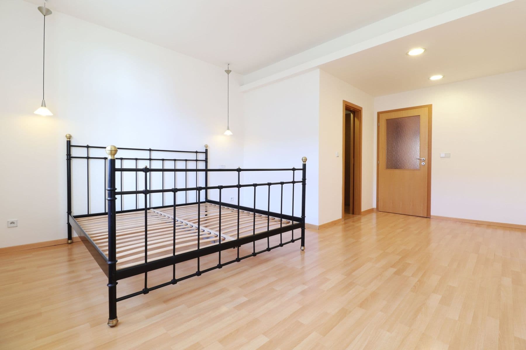 Pronájem bytu 2+kk 78 m², Dělnická, Praha, Praha Pronájem bytu 2+kk 78 m², Dělnická, Praha, Praha