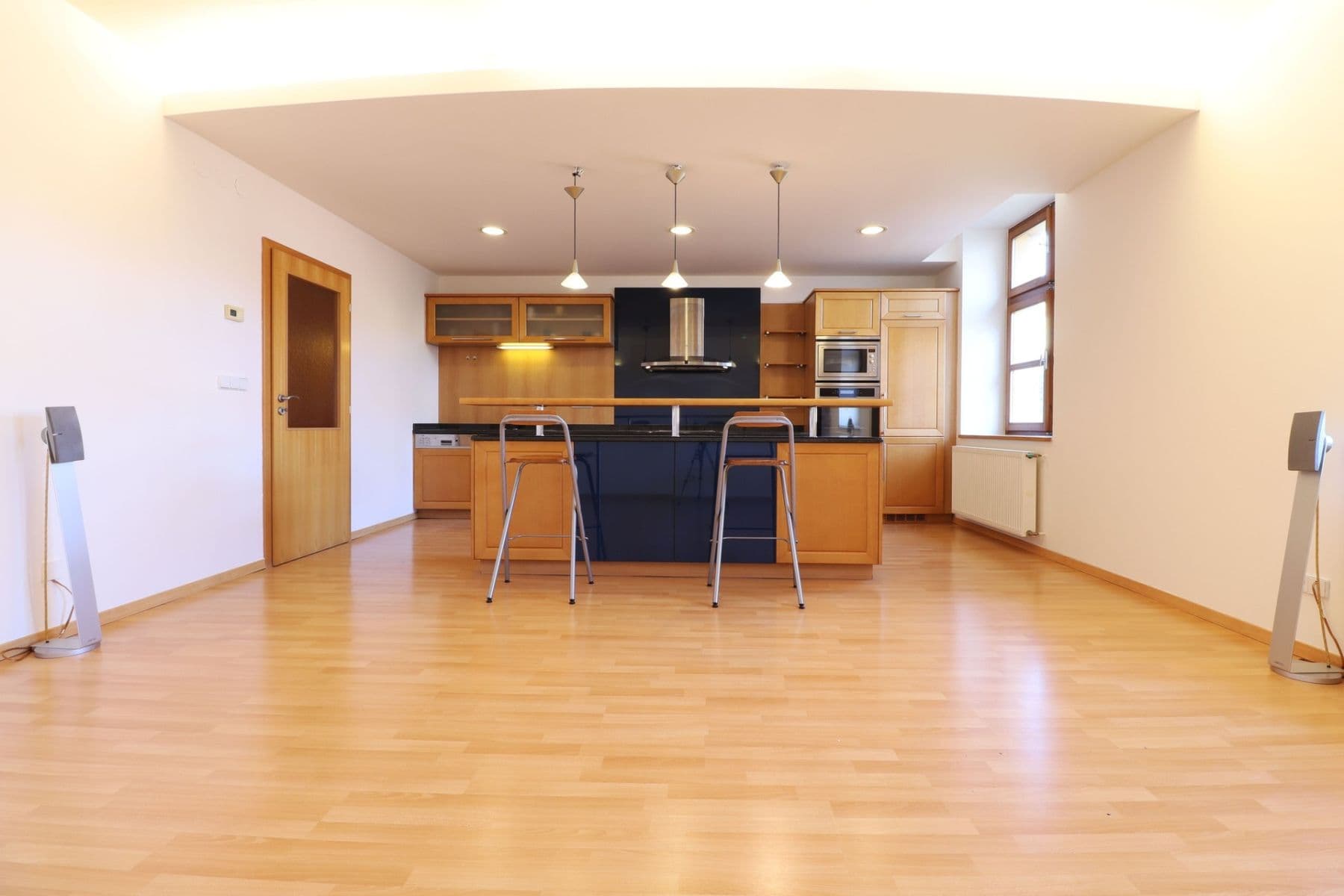 Pronájem bytu 2+kk 78 m², Dělnická, Praha, Praha Pronájem bytu 2+kk 78 m², Dělnická, Praha, Praha