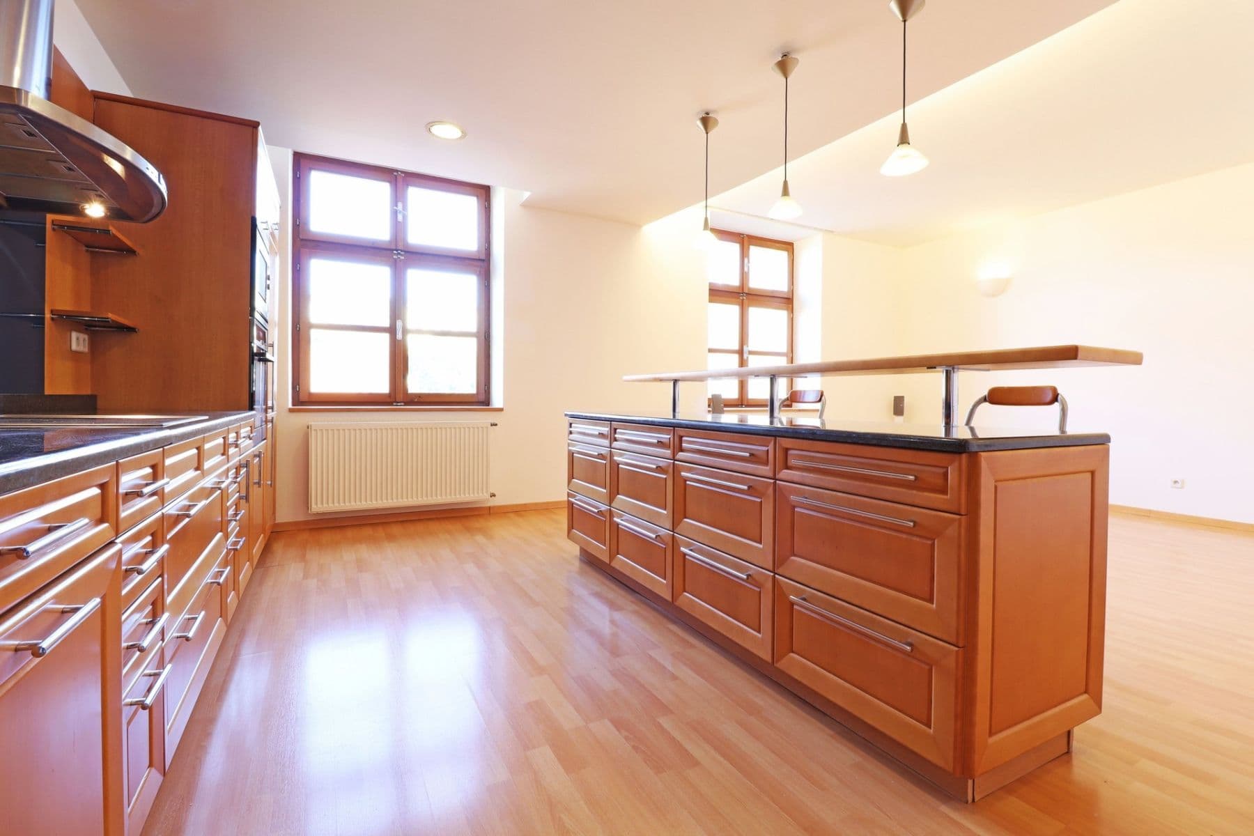 Pronájem bytu 2+kk 78 m², Dělnická, Praha, Praha Pronájem bytu 2+kk 78 m², Dělnická, Praha, Praha