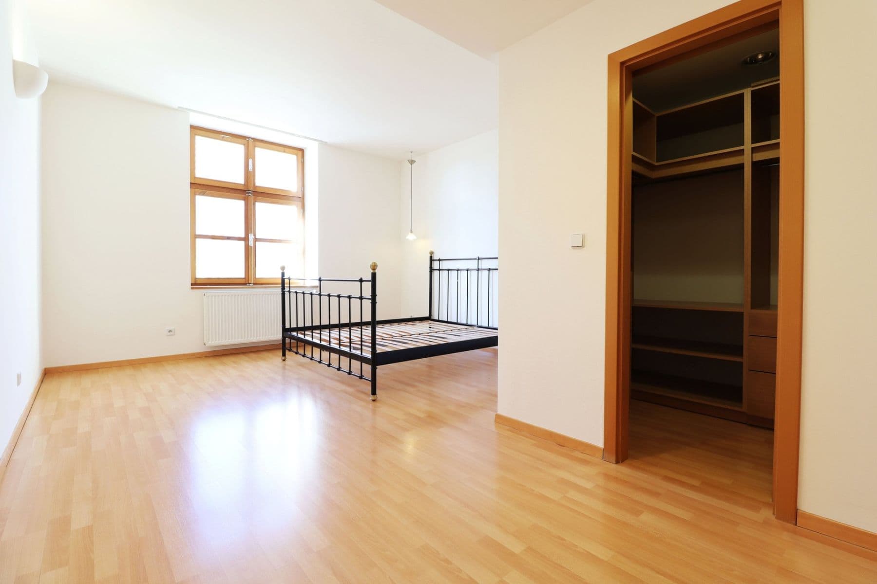 Pronájem bytu 2+kk 78 m², Dělnická, Praha, Praha Pronájem bytu 2+kk 78 m², Dělnická, Praha, Praha