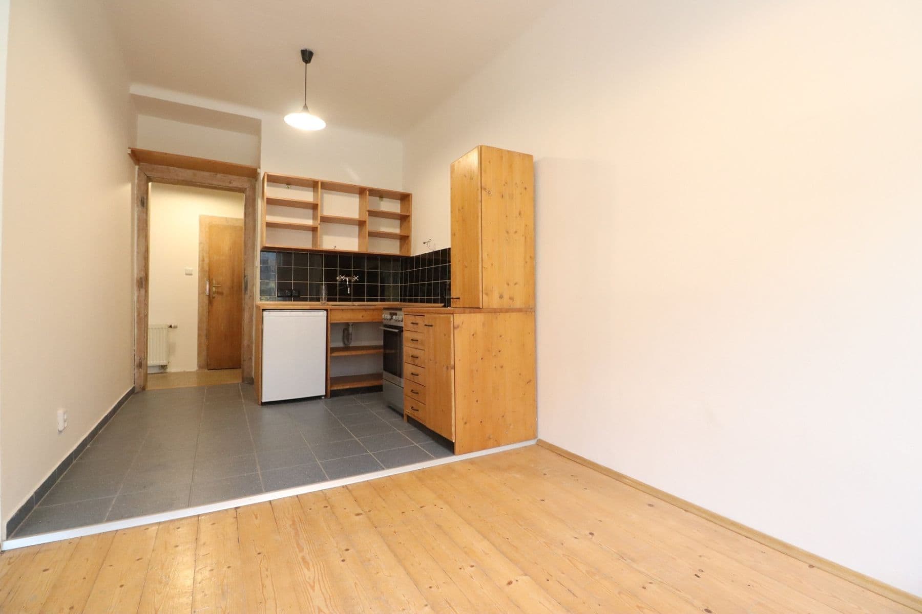 Pronájem bytu 1+kk 42 m², U parního mlýna, Praha, Praha Pronájem bytu 1+kk 42 m², U parního mlýna, Praha, Praha