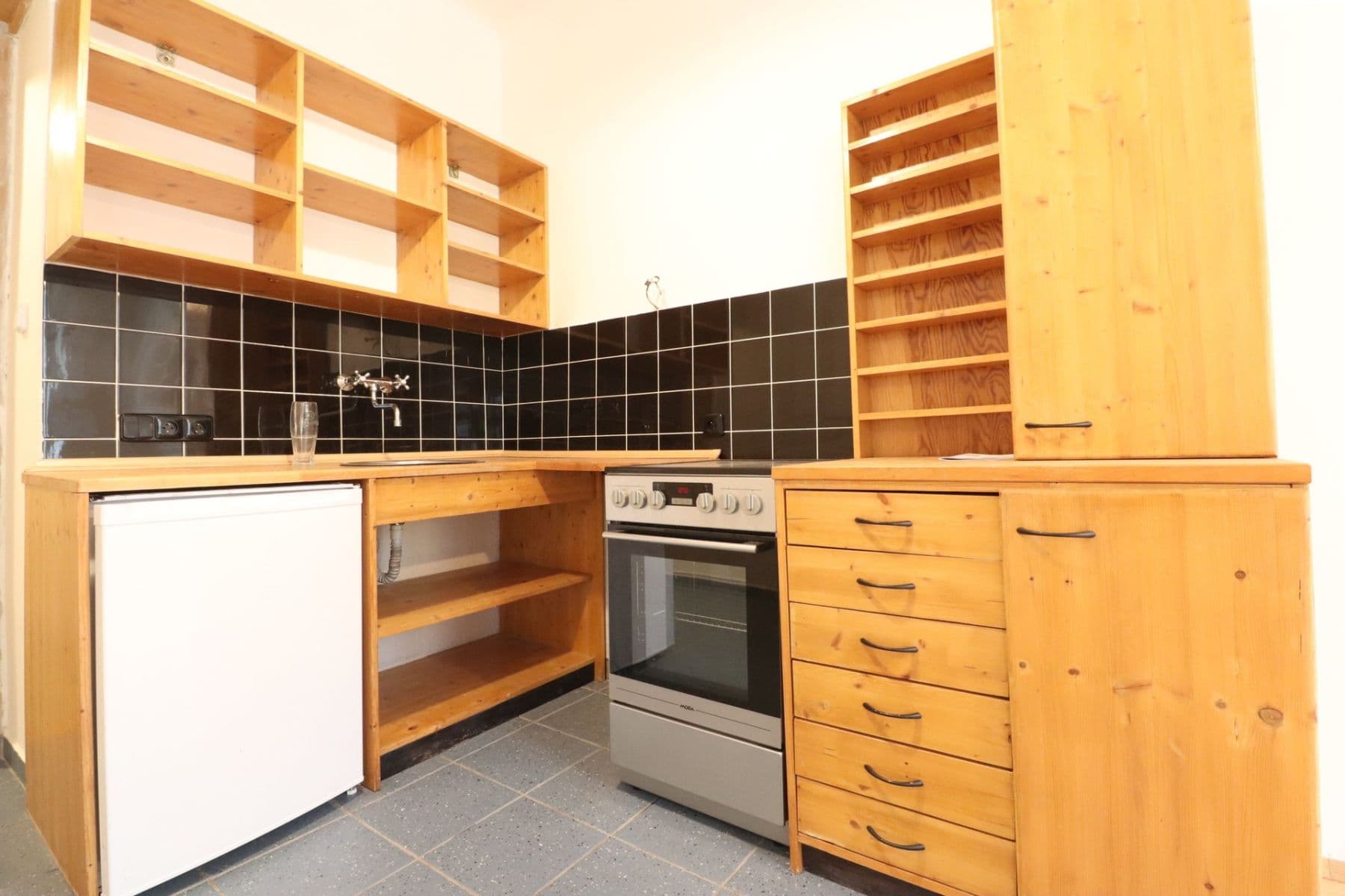Pronájem bytu 1+kk 42 m², U parního mlýna, Praha, Praha Pronájem bytu 1+kk 42 m², U parního mlýna, Praha, Praha