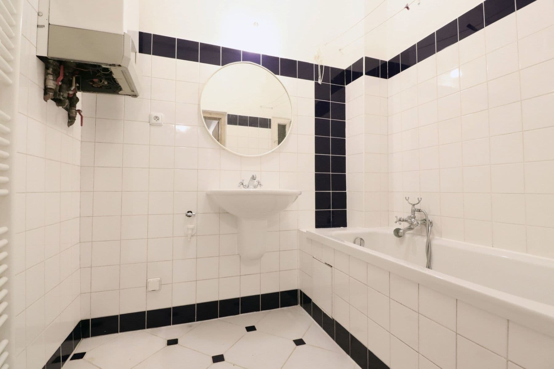 Pronájem bytu 1+kk 42 m², U parního mlýna, Praha, Praha Pronájem bytu 1+kk 42 m², U parního mlýna, Praha, Praha