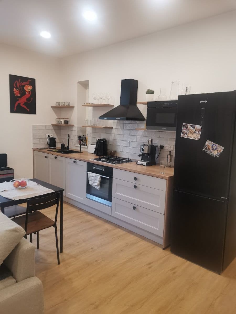 Pronájem bytu 2+kk 48 m², Dělnická, Praha, Praha Pronájem bytu 2+kk 48 m², Dělnická, Praha, Praha
