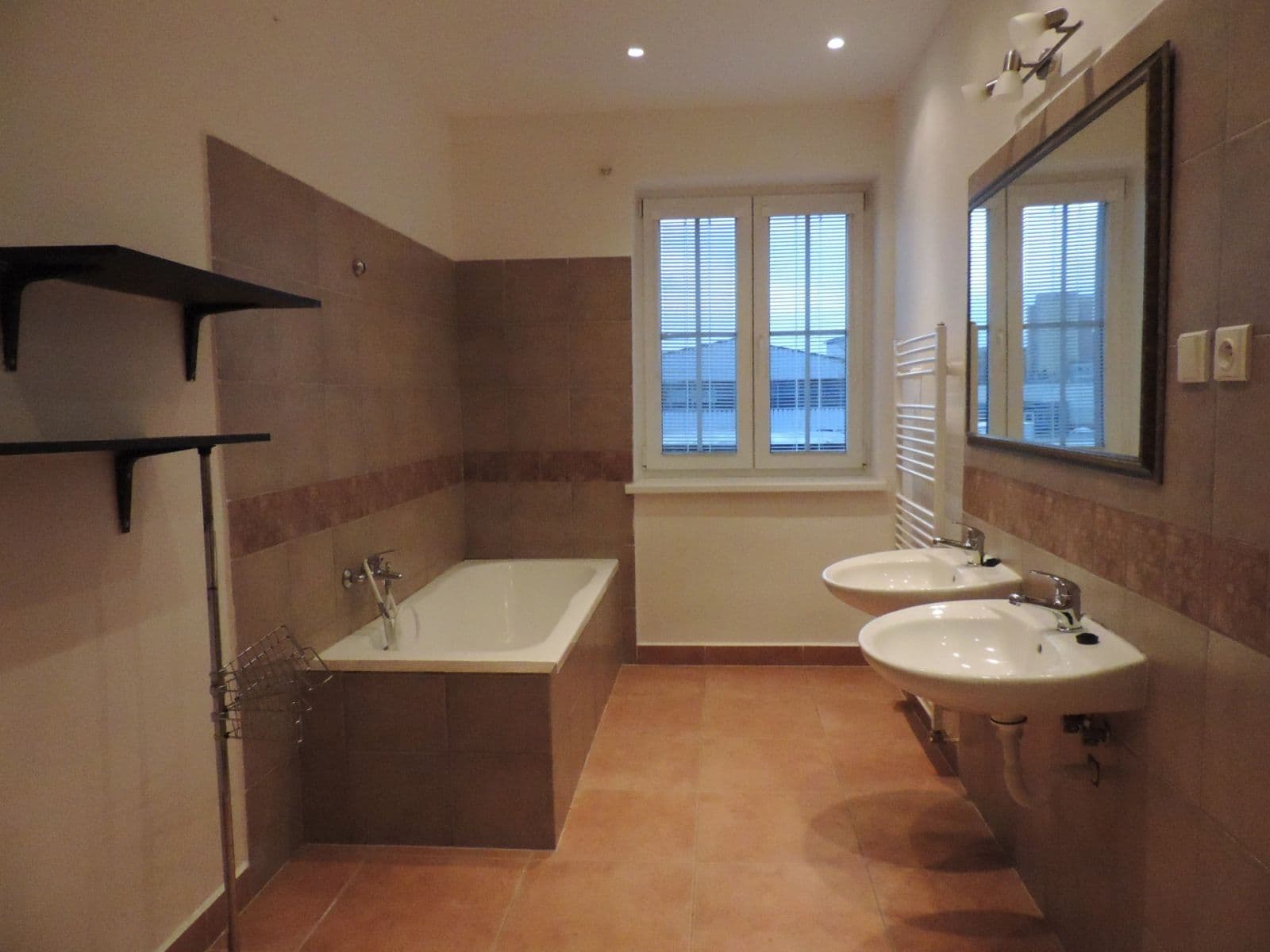 Prodej bytu 2+1 77 m², Bieblova, Ostrava, Moravskoslezský kraj Prodej bytu 2+1 77 m², Bieblova, Ostrava, Moravskoslezský kraj