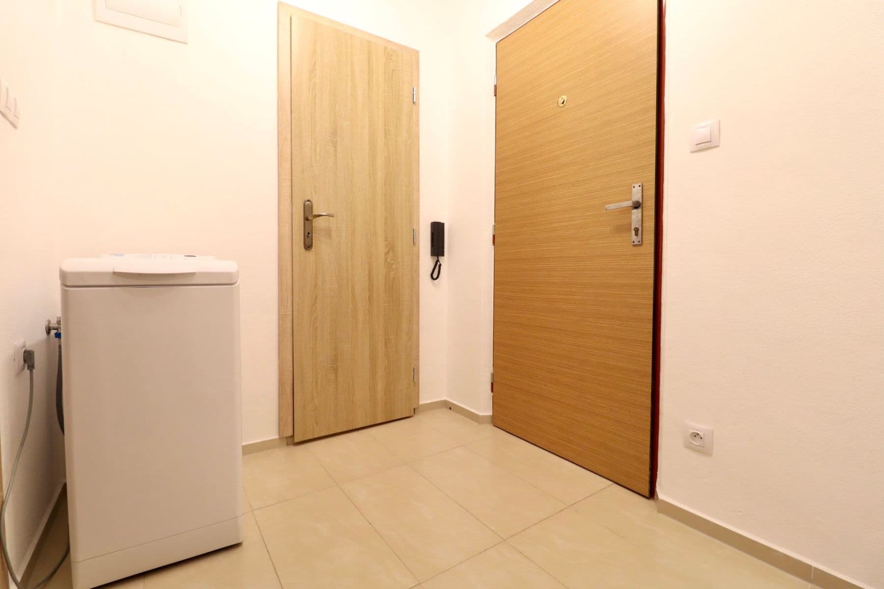 Pronájem bytu 1+kk 27 m², Tachovská, Plzeň, Plzeňský kraj Pronájem bytu 1+kk 27 m², Tachovská, Plzeň, Plzeňský kraj