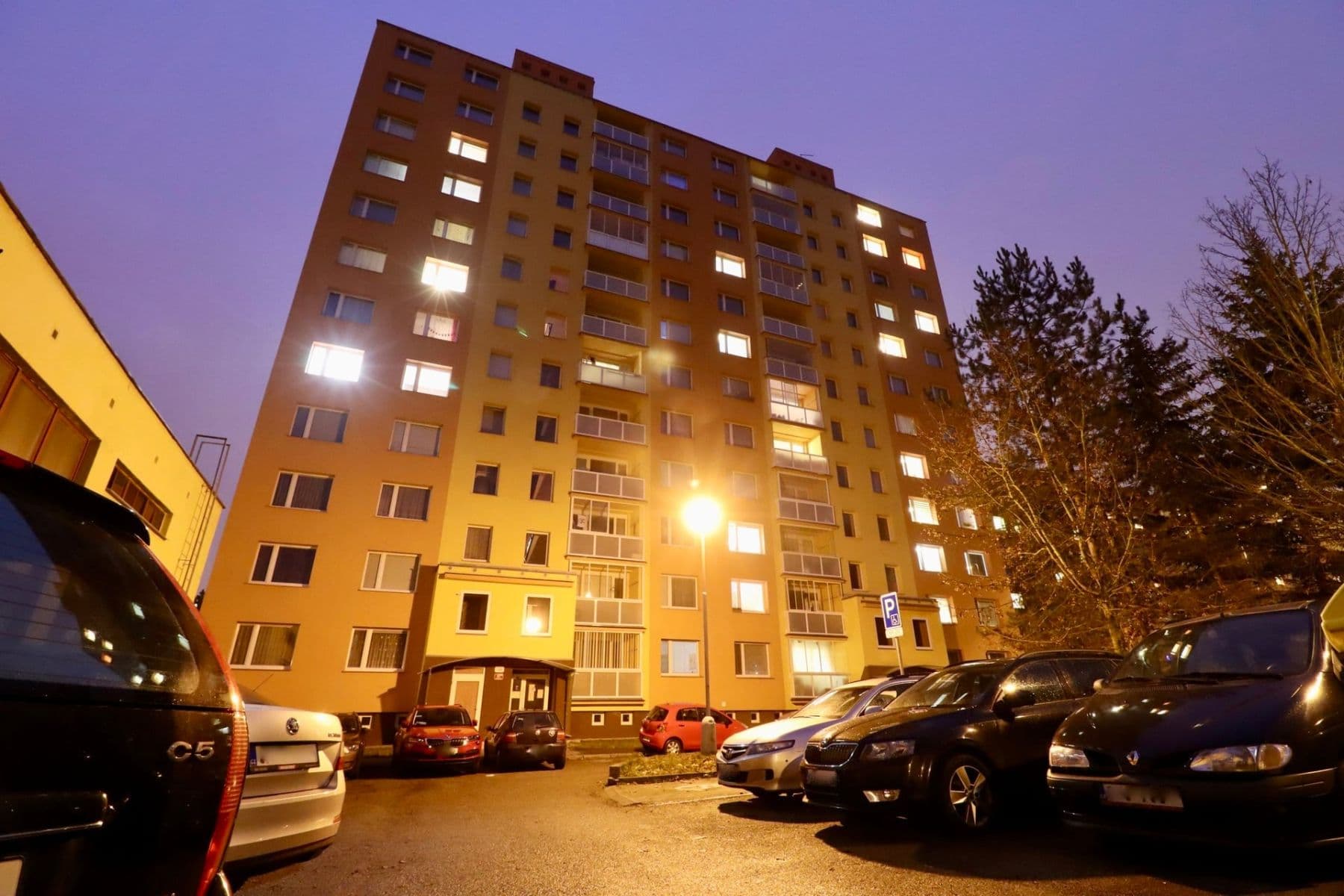 Pronájem bytu 1+kk 27 m², Tachovská, Plzeň, Plzeňský kraj Pronájem bytu 1+kk 27 m², Tachovská, Plzeň, Plzeňský kraj
