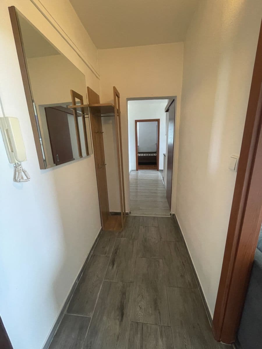 Pronájem bytu 3+1 75 m², Libušino údolí, Brno, Jihomoravský kraj Pronájem bytu 3+1 75 m², Libušino údolí, Brno, Jihomoravský kraj