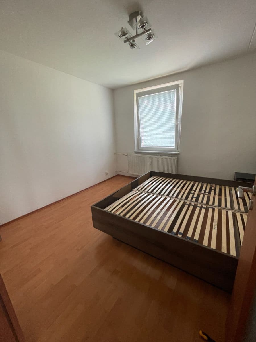 Pronájem bytu 3+1 75 m², Libušino údolí, Brno, Jihomoravský kraj Pronájem bytu 3+1 75 m², Libušino údolí, Brno, Jihomoravský kraj