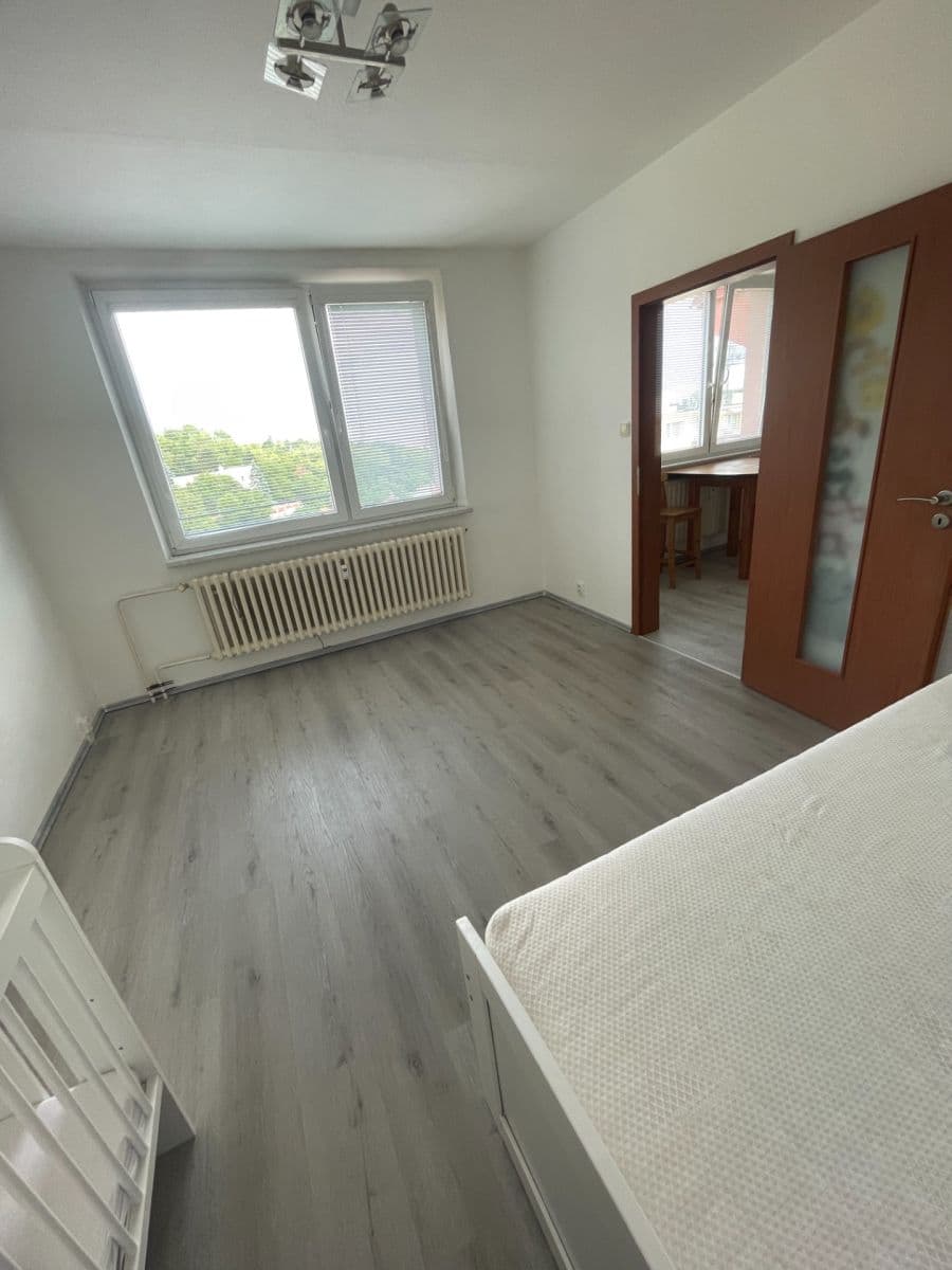 Pronájem bytu 3+1 75 m², Libušino údolí, Brno, Jihomoravský kraj Pronájem bytu 3+1 75 m², Libušino údolí, Brno, Jihomoravský kraj