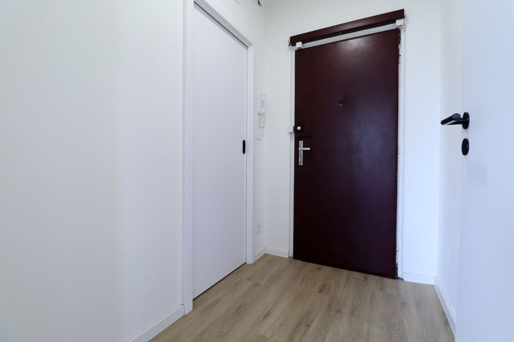 Pronájem bytu 1+1 37 m², Křimická, Plzeň, Plzeňský kraj Pronájem bytu 1+1 37 m², Křimická, Plzeň, Plzeňský kraj