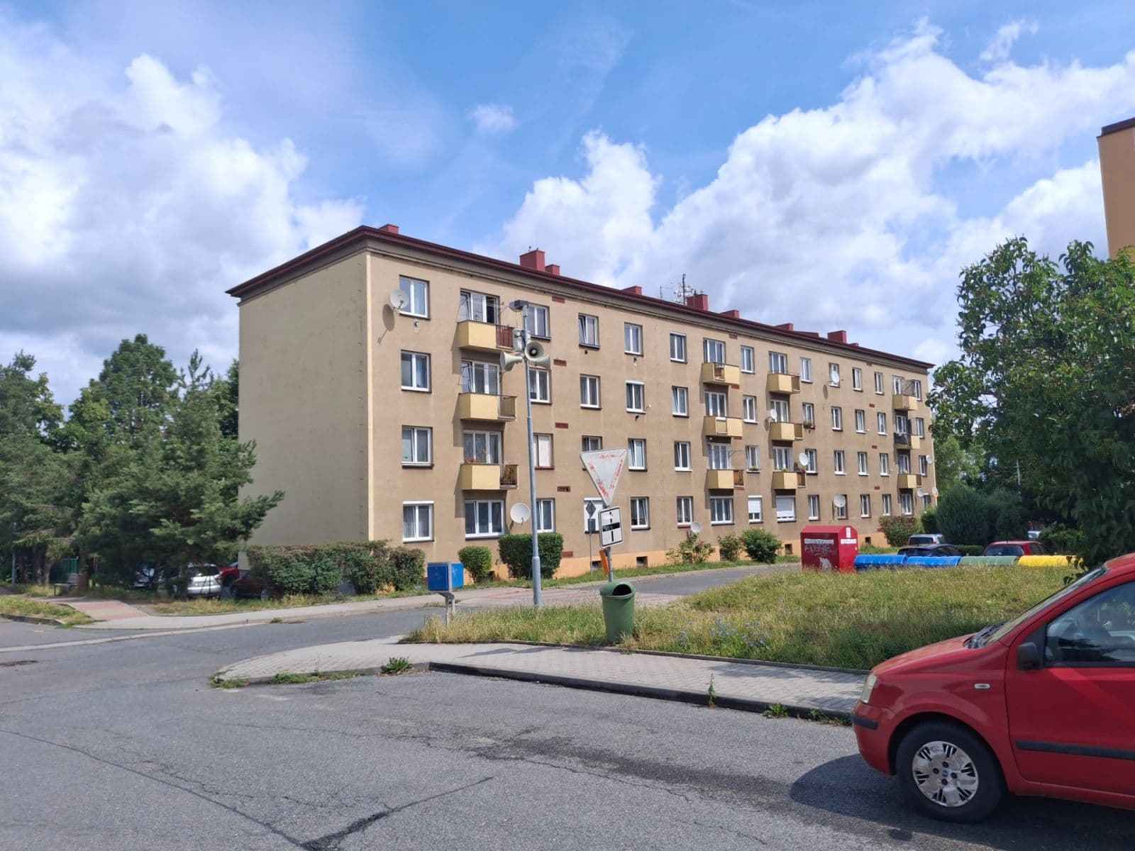 Prodej bytu 2+1 53 m², Jana Šťastného, Mníšek pod Brdy, Středočeský kraj Prodej bytu 2+1 53 m², Jana Šťastného, Mníšek pod Brdy, Středočeský kraj