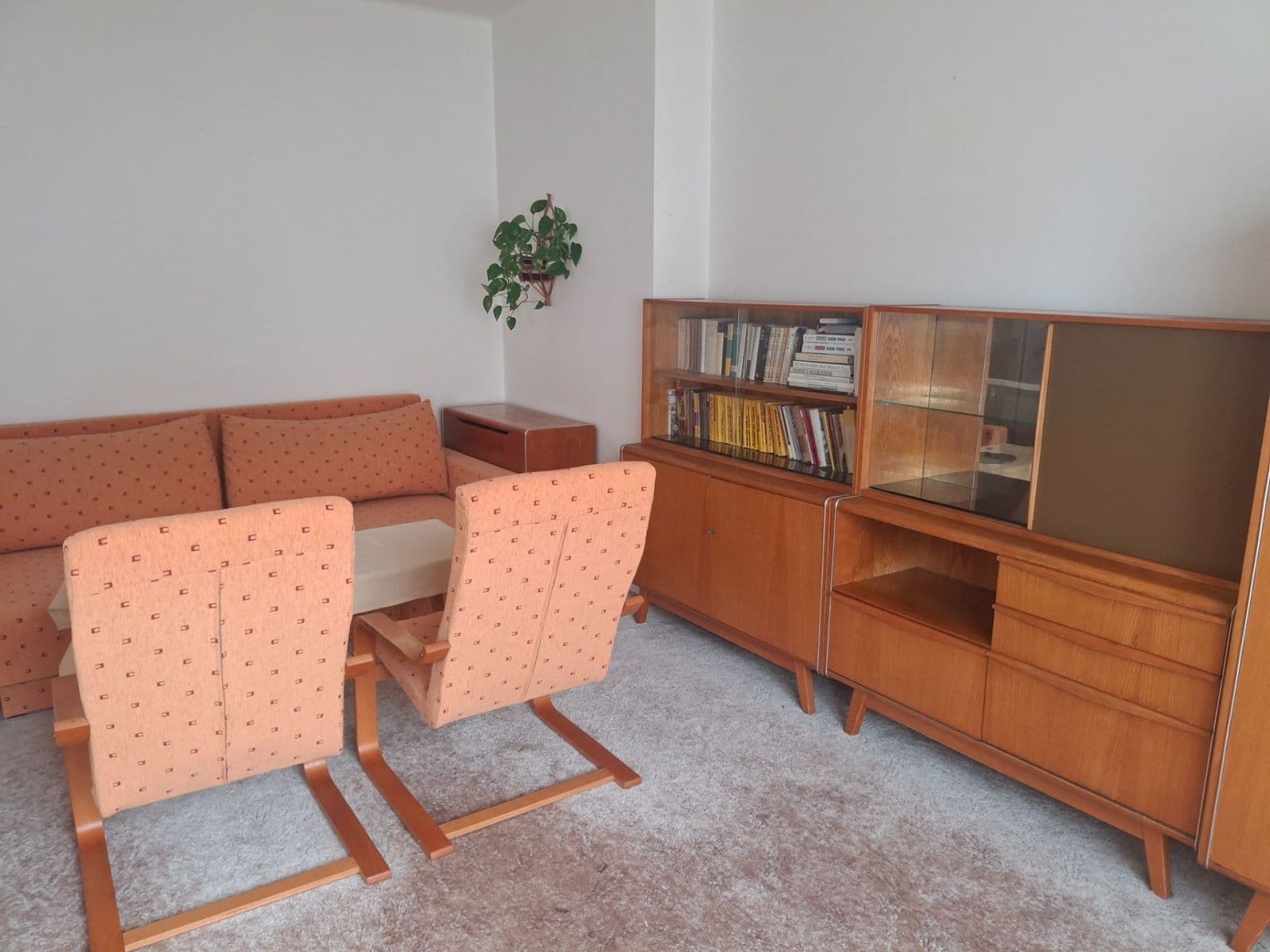 Prodej bytu 2+1 53 m², Jana Šťastného, Mníšek pod Brdy, Středočeský kraj Prodej bytu 2+1 53 m², Jana Šťastného, Mníšek pod Brdy, Středočeský kraj