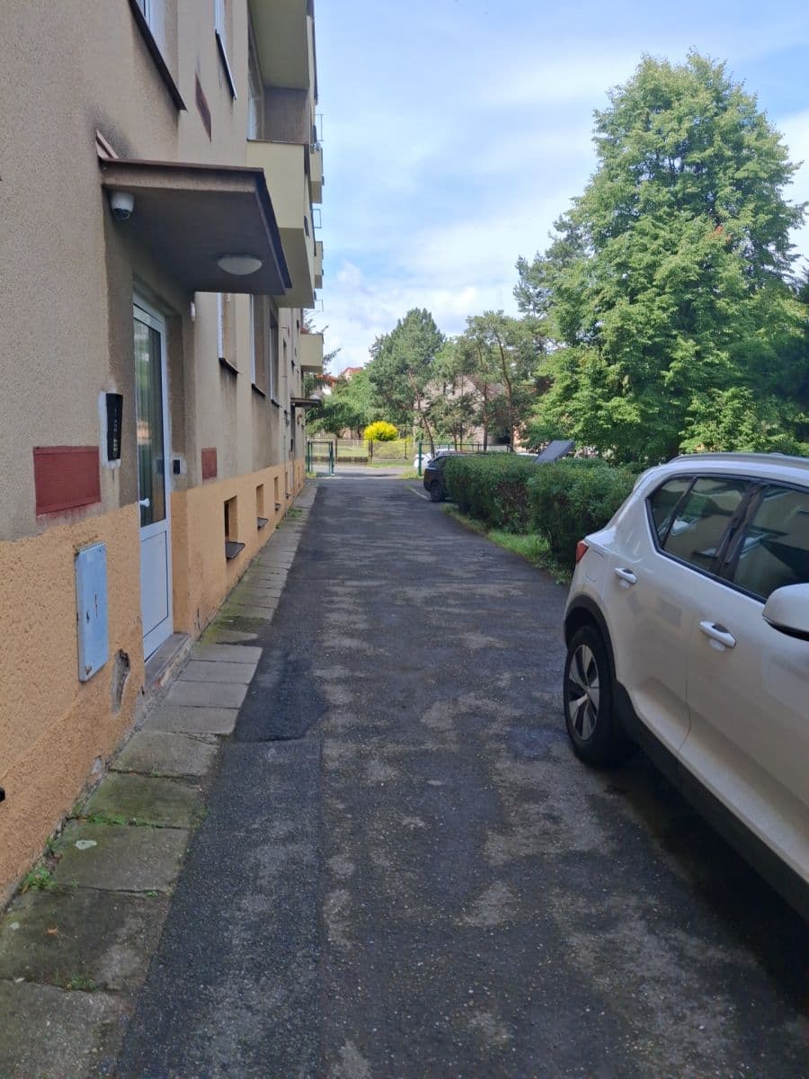 Prodej bytu 2+1 53 m², Jana Šťastného, Mníšek pod Brdy, Středočeský kraj Prodej bytu 2+1 53 m², Jana Šťastného, Mníšek pod Brdy, Středočeský kraj