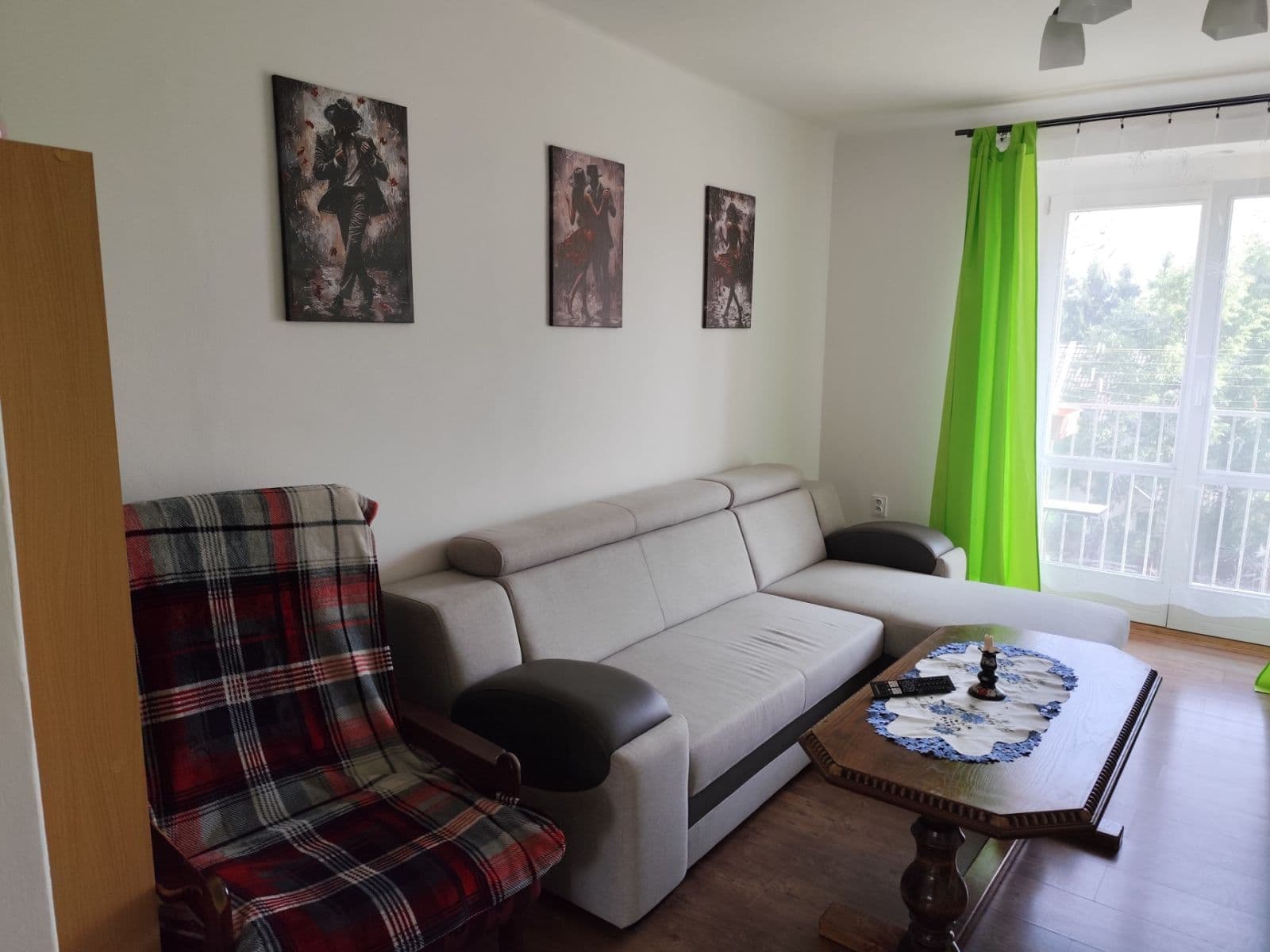 Pronájem bytu 2+1 54 m², Lhotecká, Mníšek pod Brdy, Středočeský kraj Pronájem bytu 2+1 54 m², Lhotecká, Mníšek pod Brdy, Středočeský kraj