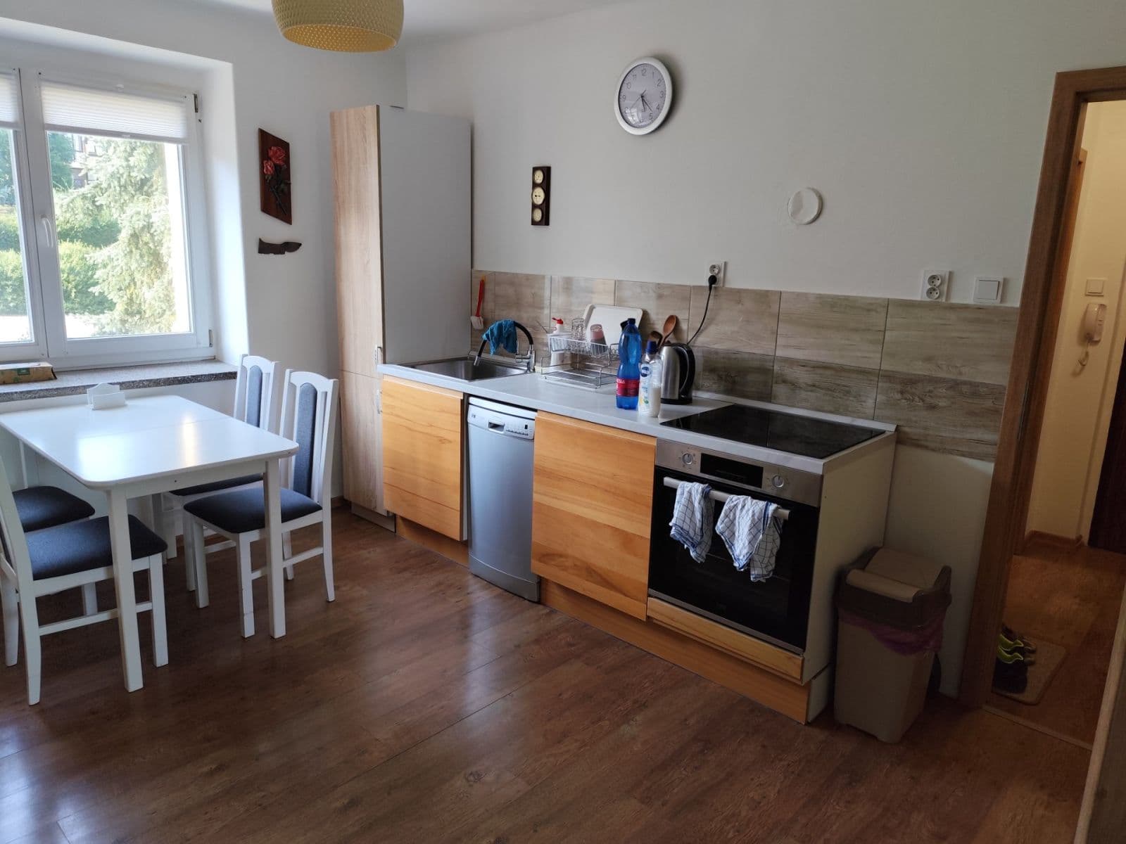 Pronájem bytu 2+1 54 m², Lhotecká, Mníšek pod Brdy, Středočeský kraj Pronájem bytu 2+1 54 m², Lhotecká, Mníšek pod Brdy, Středočeský kraj